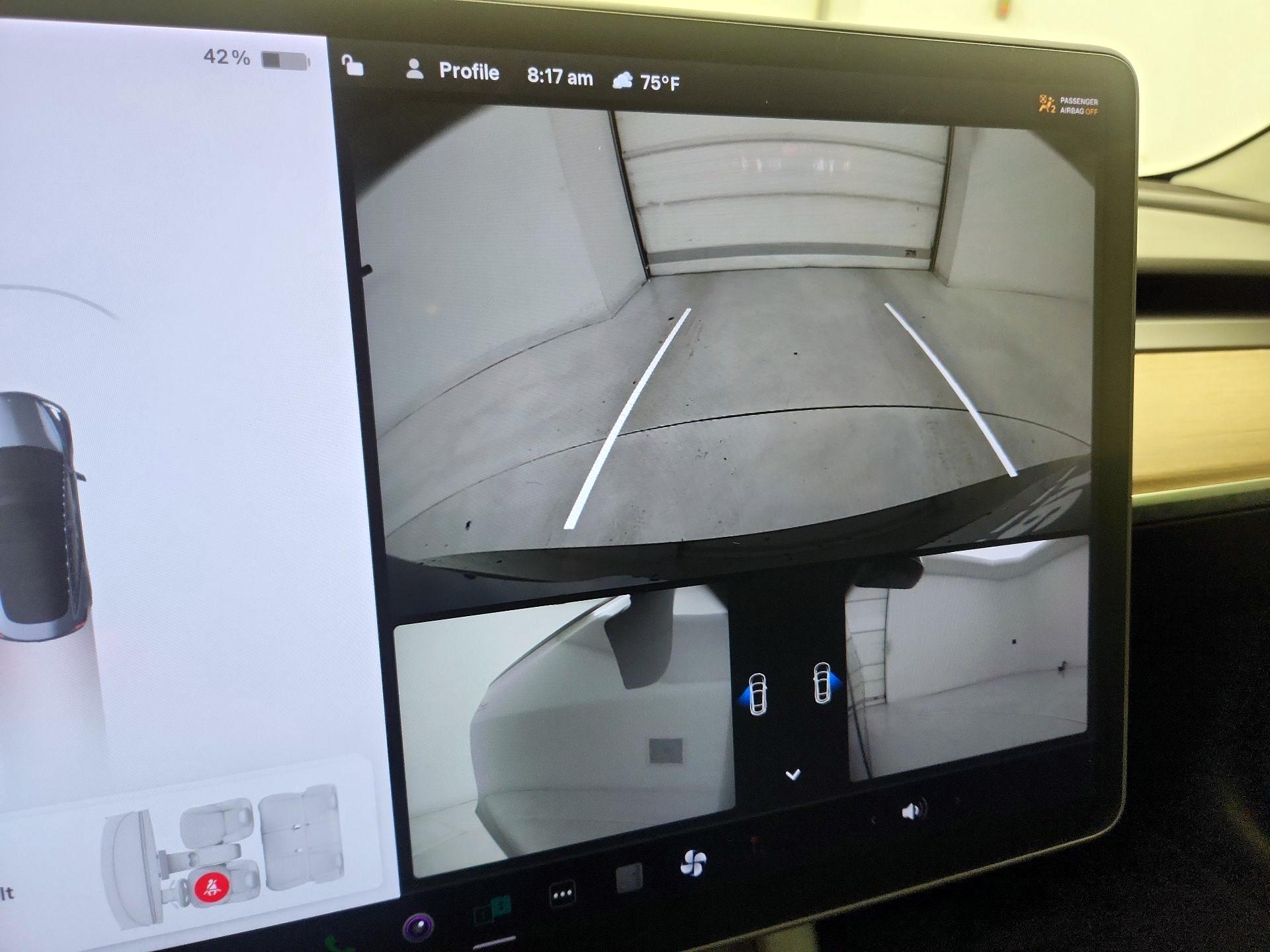 Thumbnail: 2022 Tesla Model 3 - 14