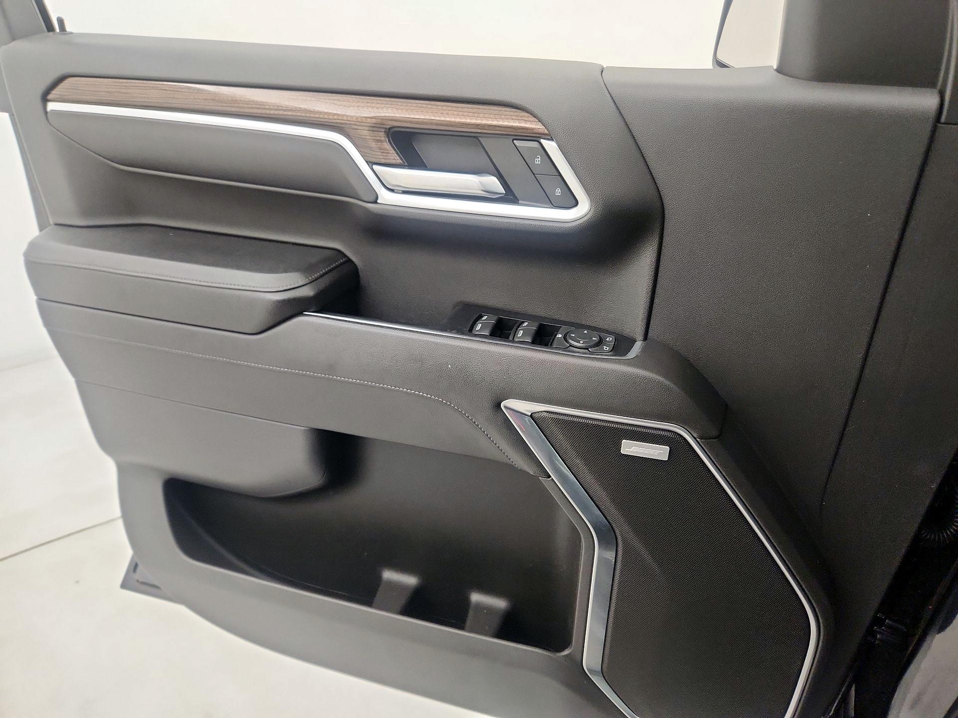 Thumbnail: 2022 Chevrolet Silverado 1500 - 12