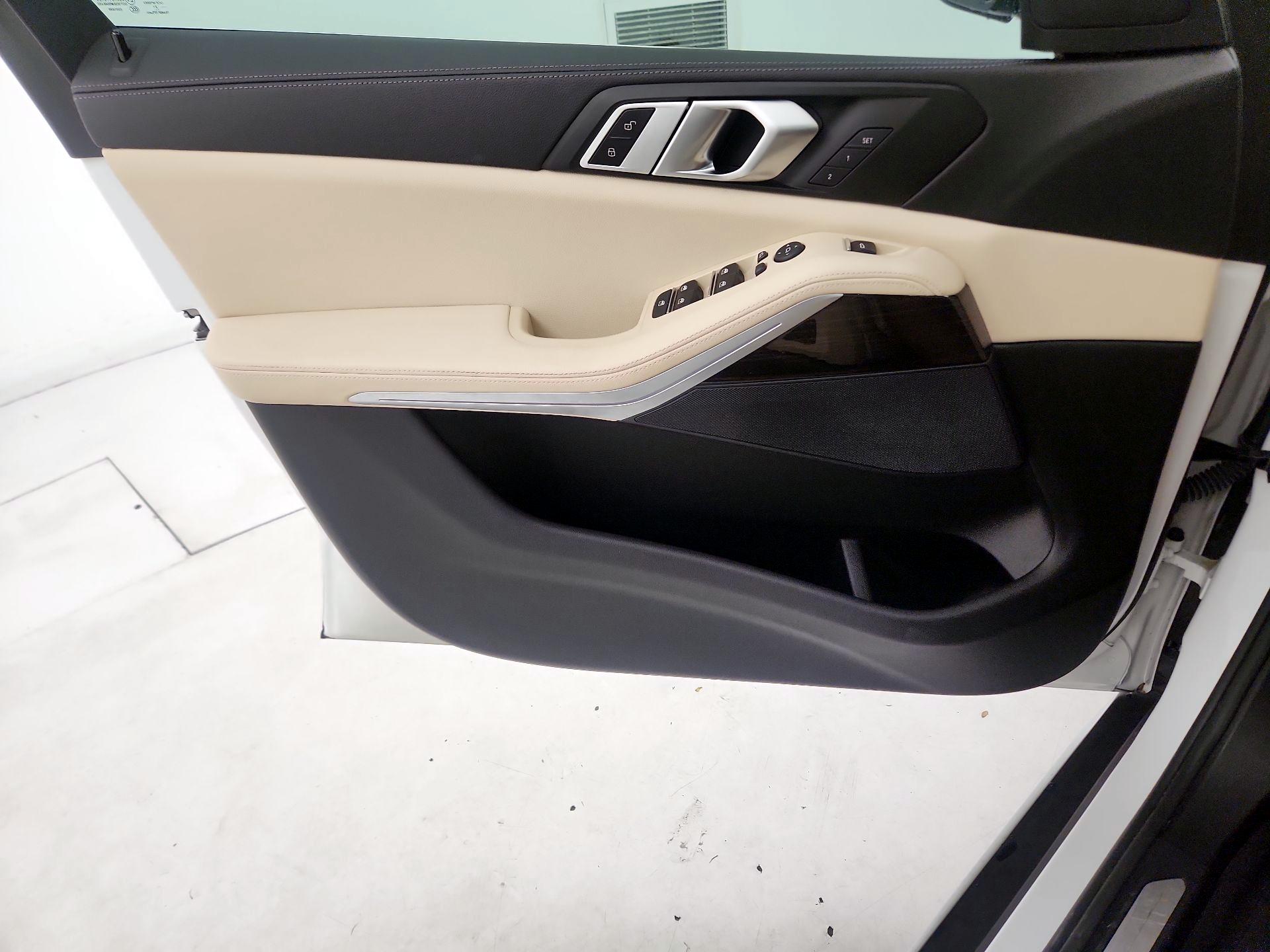 Thumbnail: 2021 BMW X5 - 12
