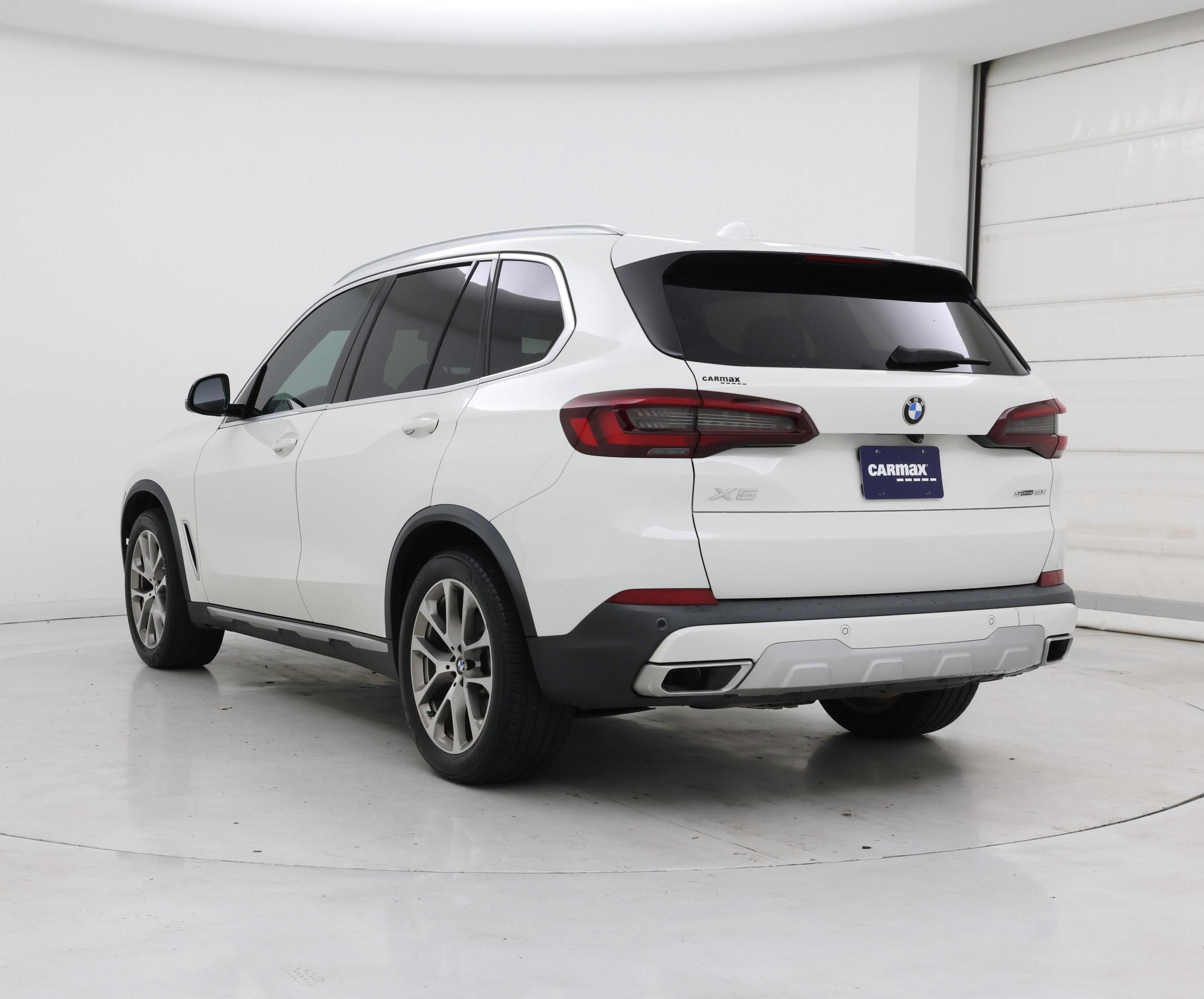 Thumbnail: 2021 BMW X5 - 2