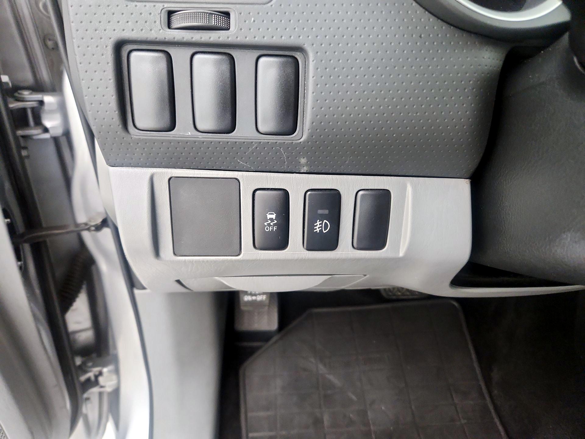 Thumbnail: 2014 Toyota Tacoma - 13