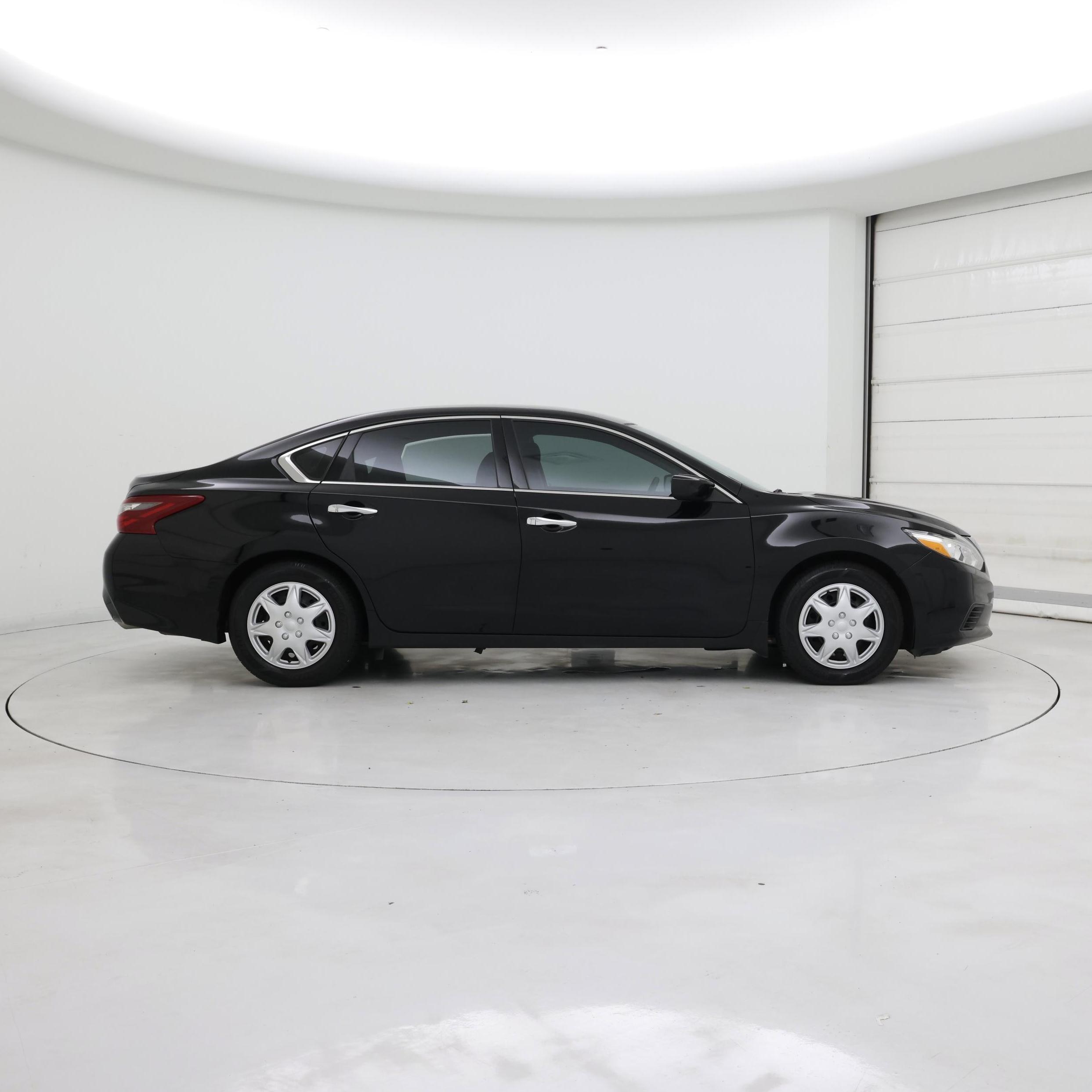 Thumbnail: 2018 Nissan Altima - 7