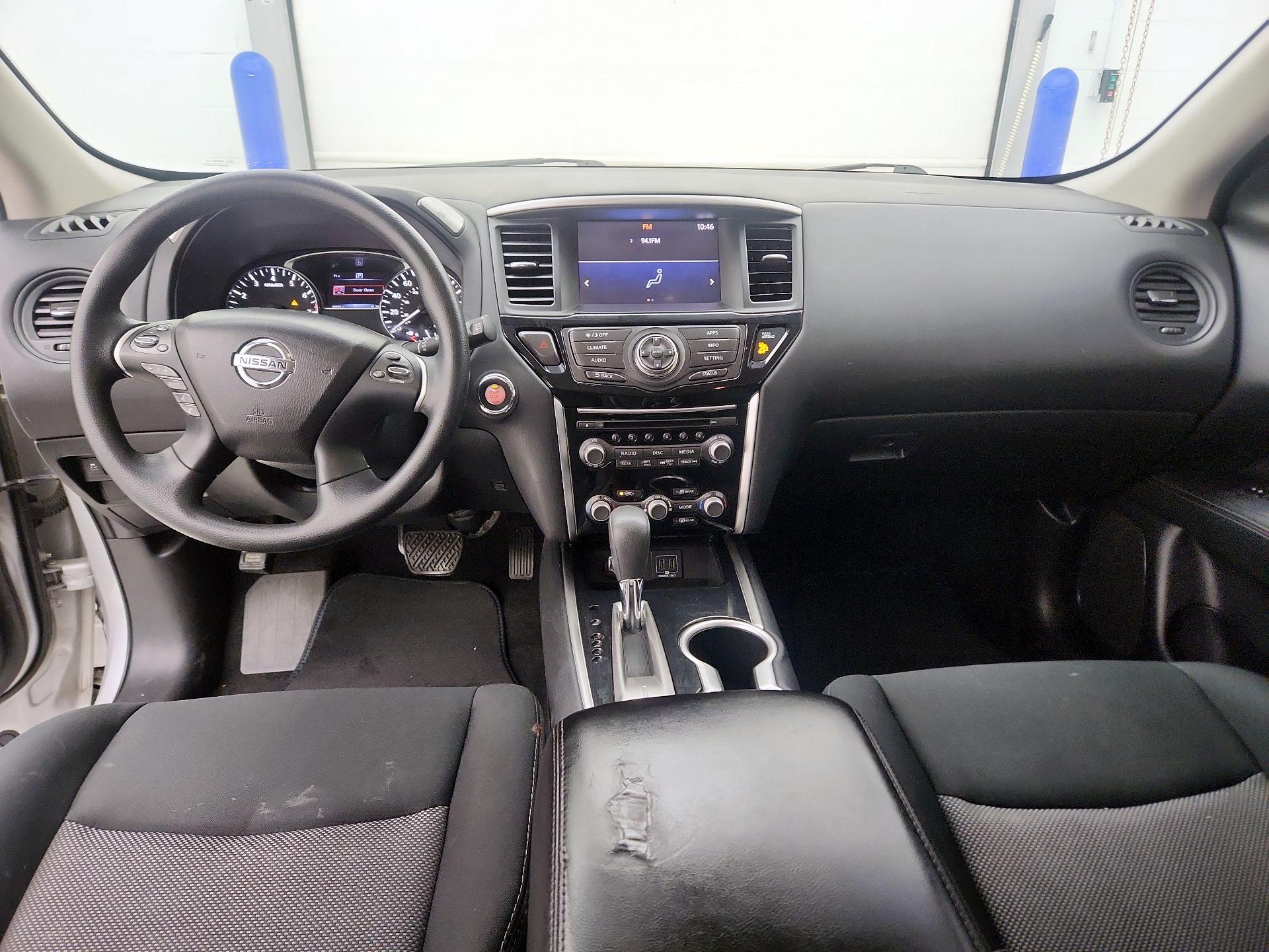 Thumbnail: 2018 Nissan Pathfinder - 9