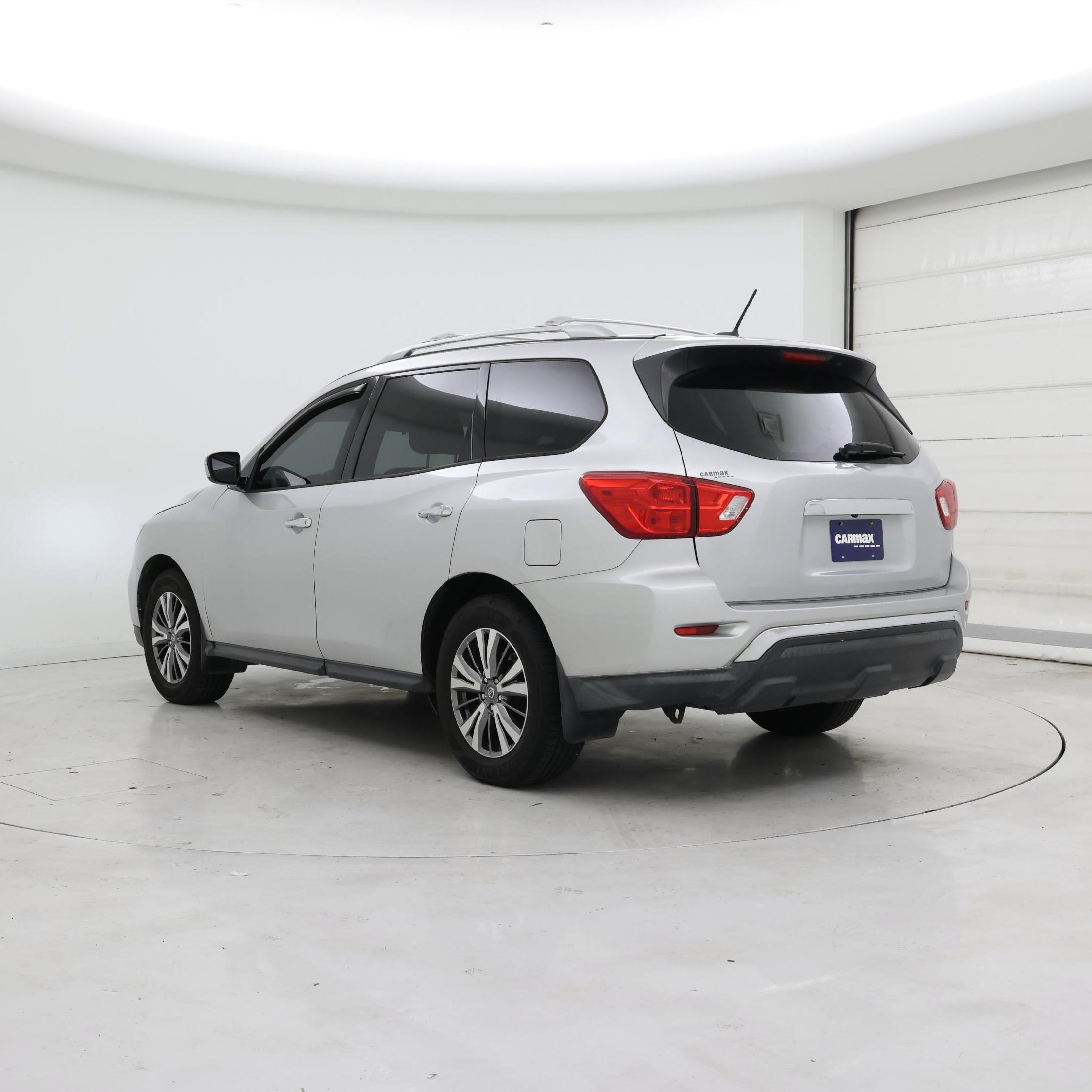Thumbnail: 2018 Nissan Pathfinder - 2