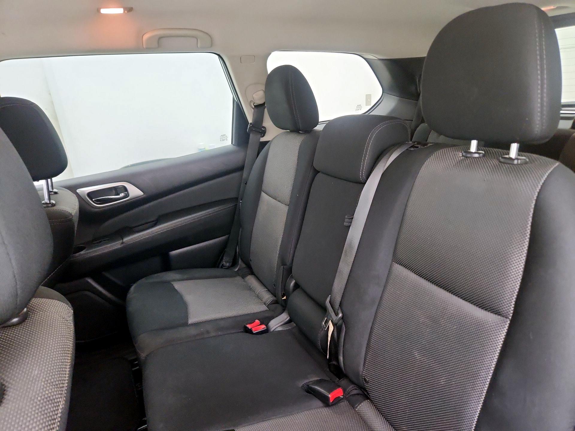 Thumbnail: 2018 Nissan Pathfinder - 19