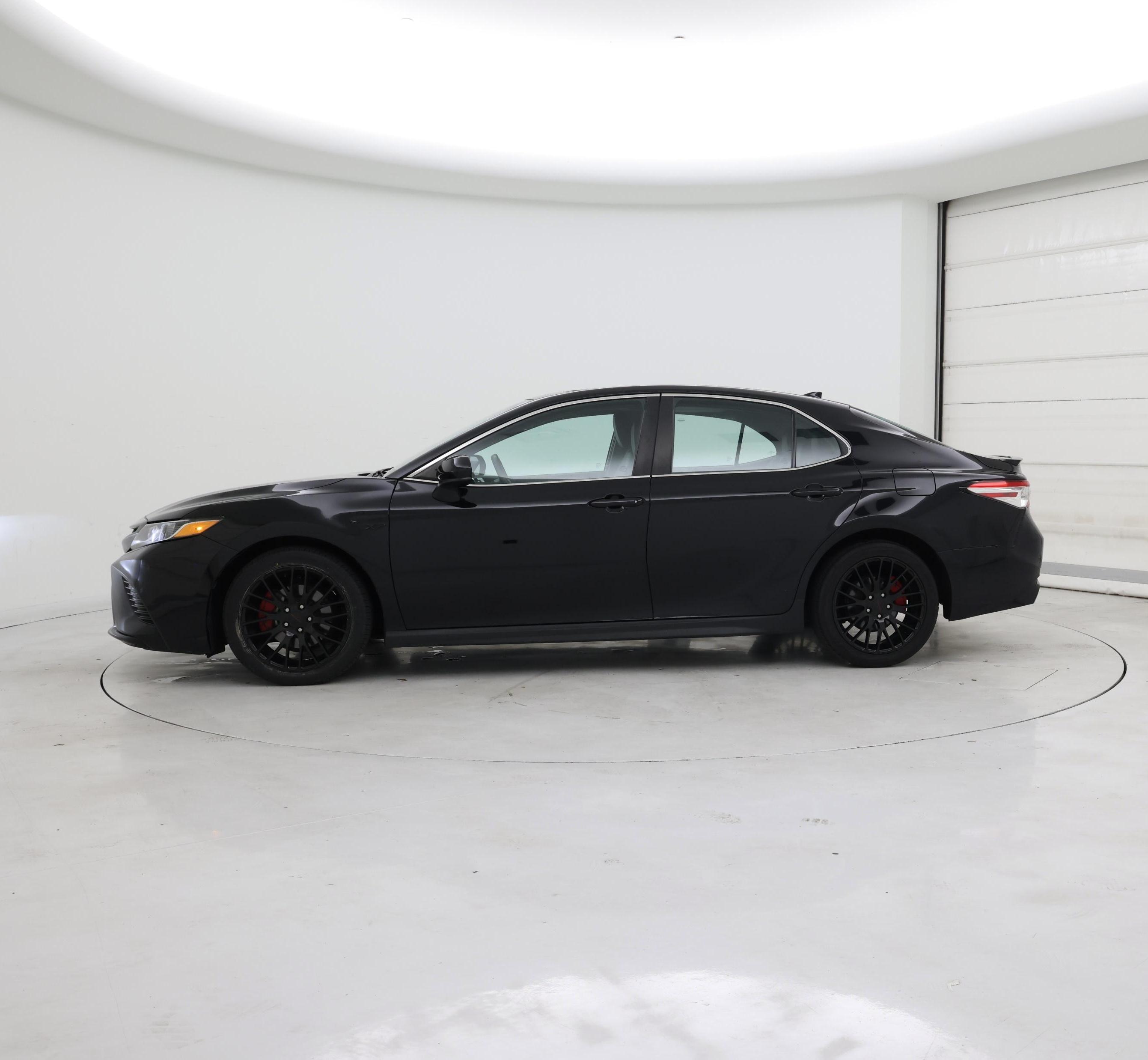 Thumbnail: 2020 Toyota Camry - 3
