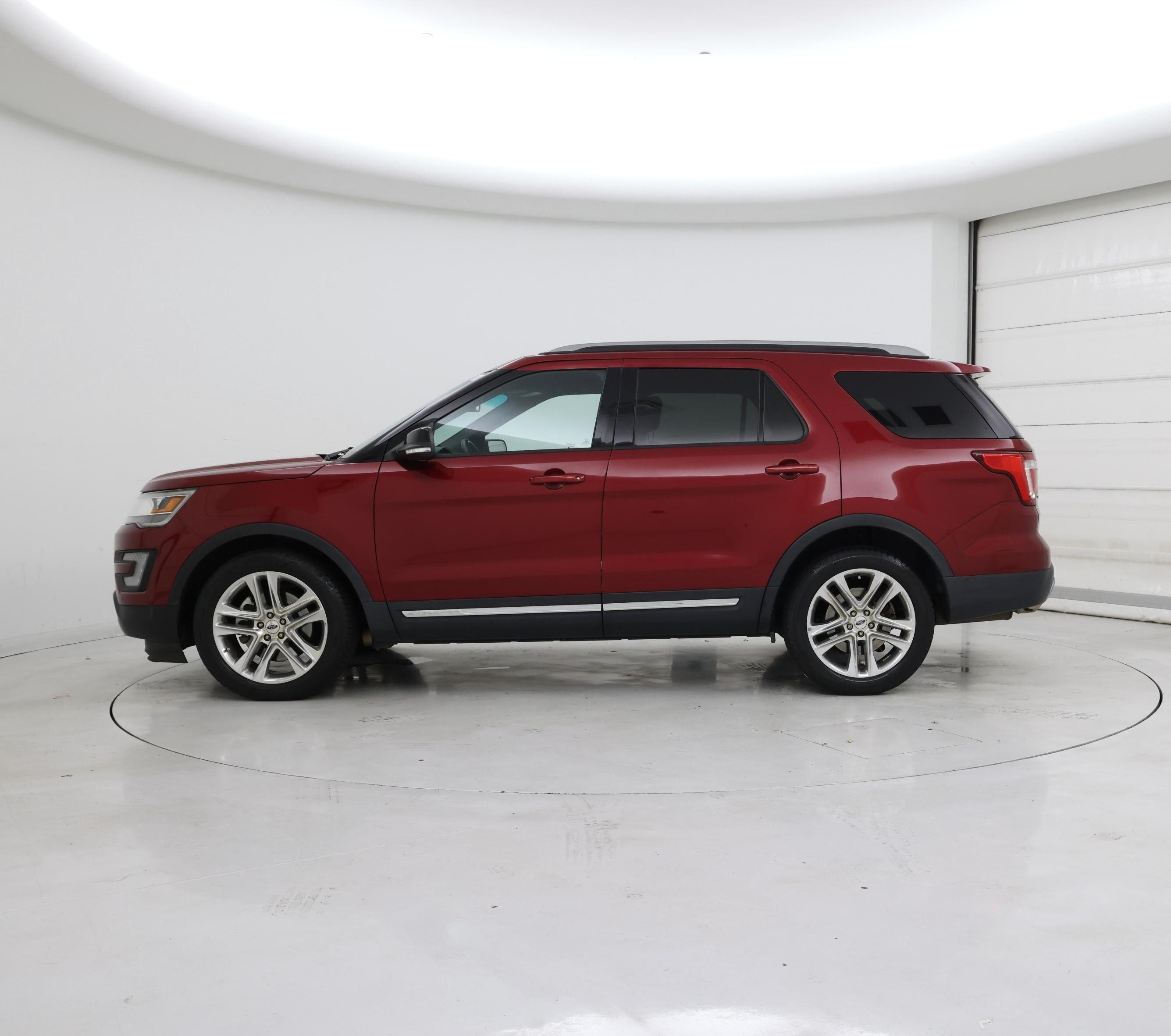 Thumbnail: 2017 Ford Explorer - 3