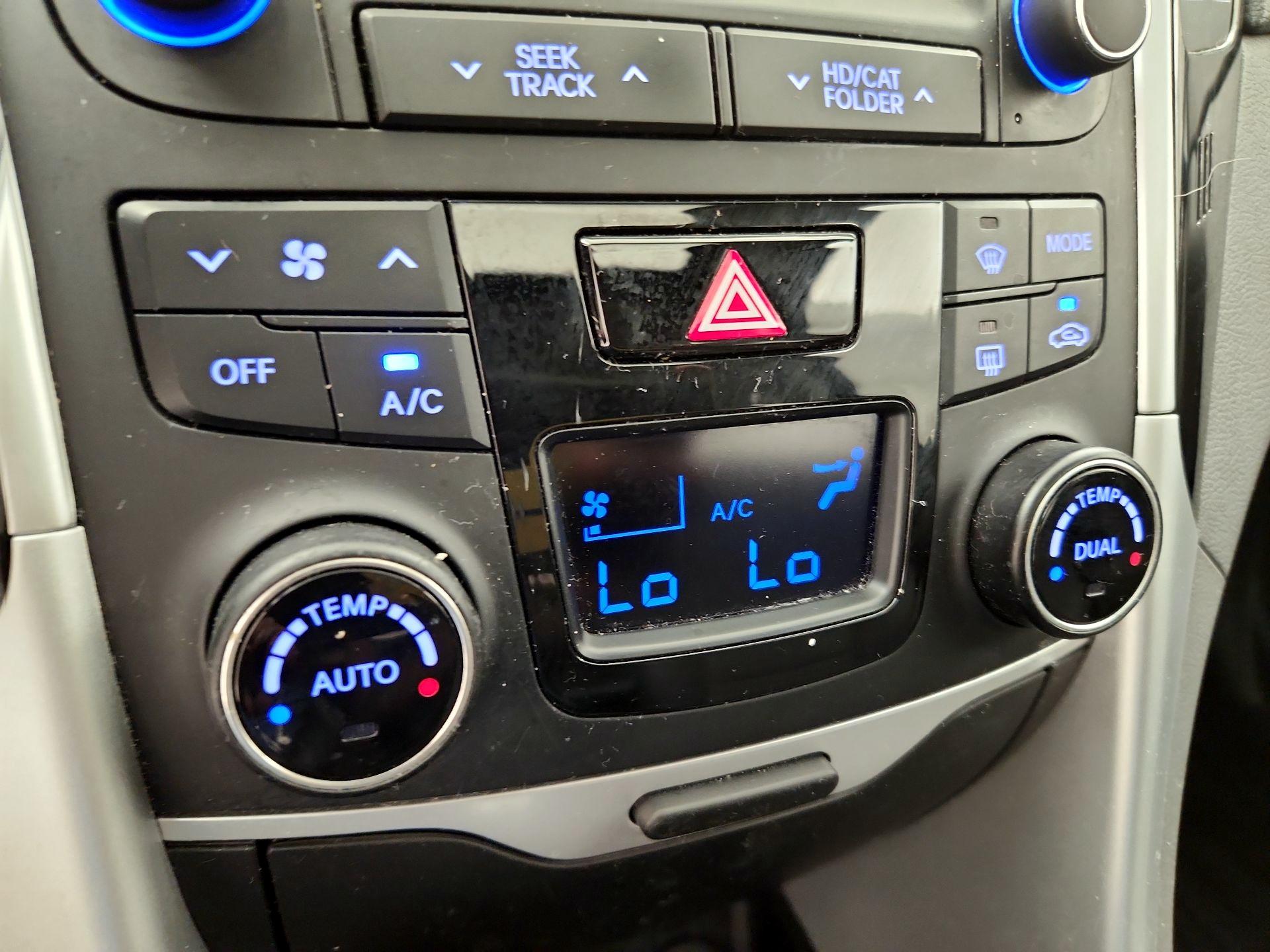 Thumbnail: 2014 Hyundai Sonata - 16
