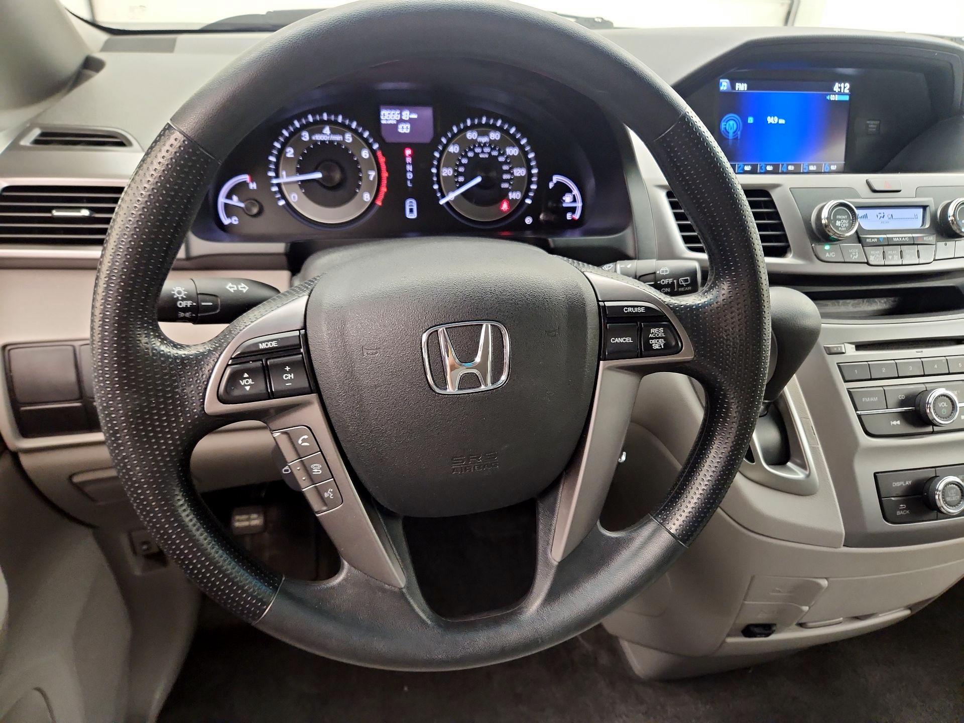 Thumbnail: 2015 Honda Odyssey - 10