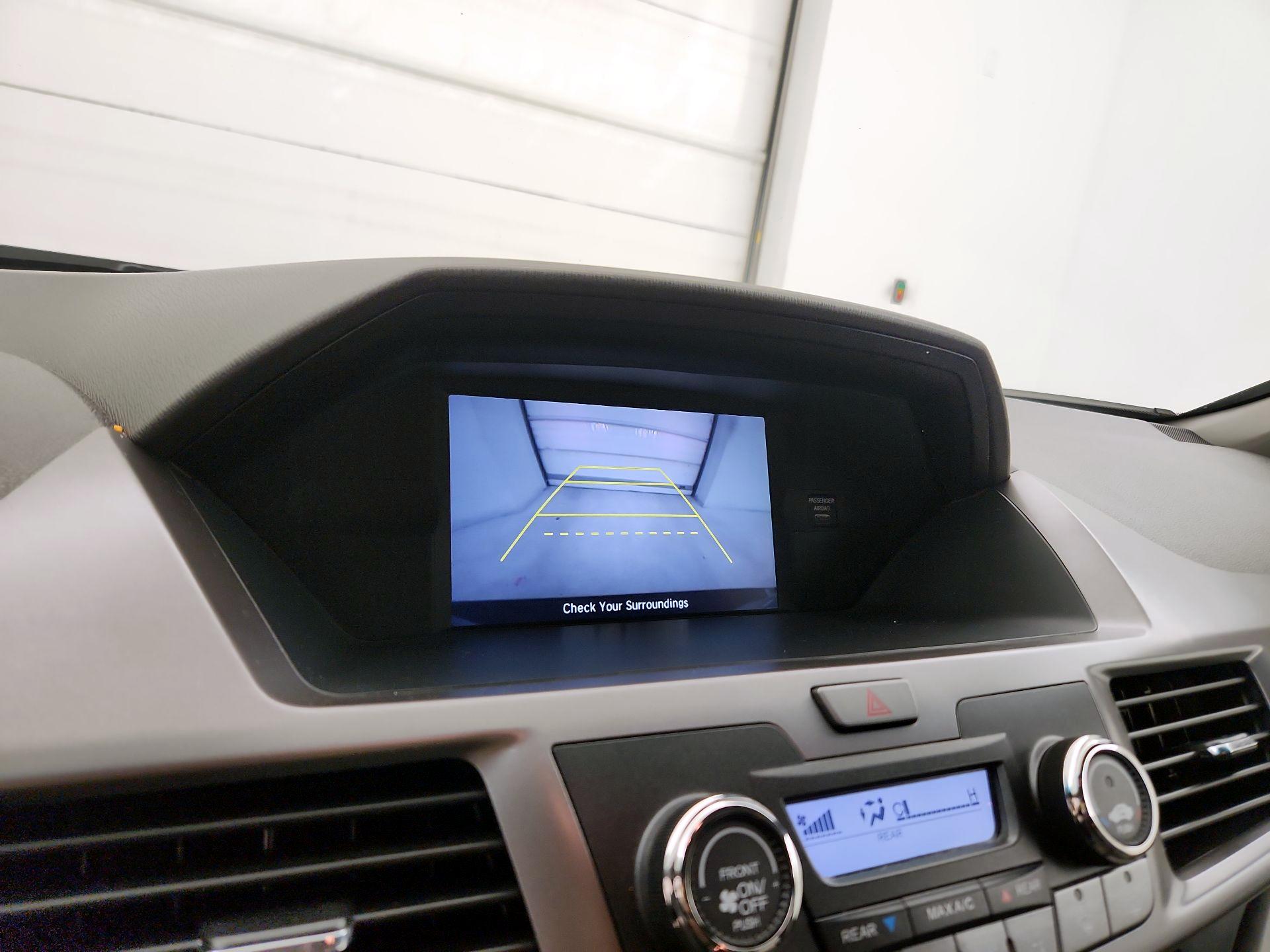 Thumbnail: 2015 Honda Odyssey - 14
