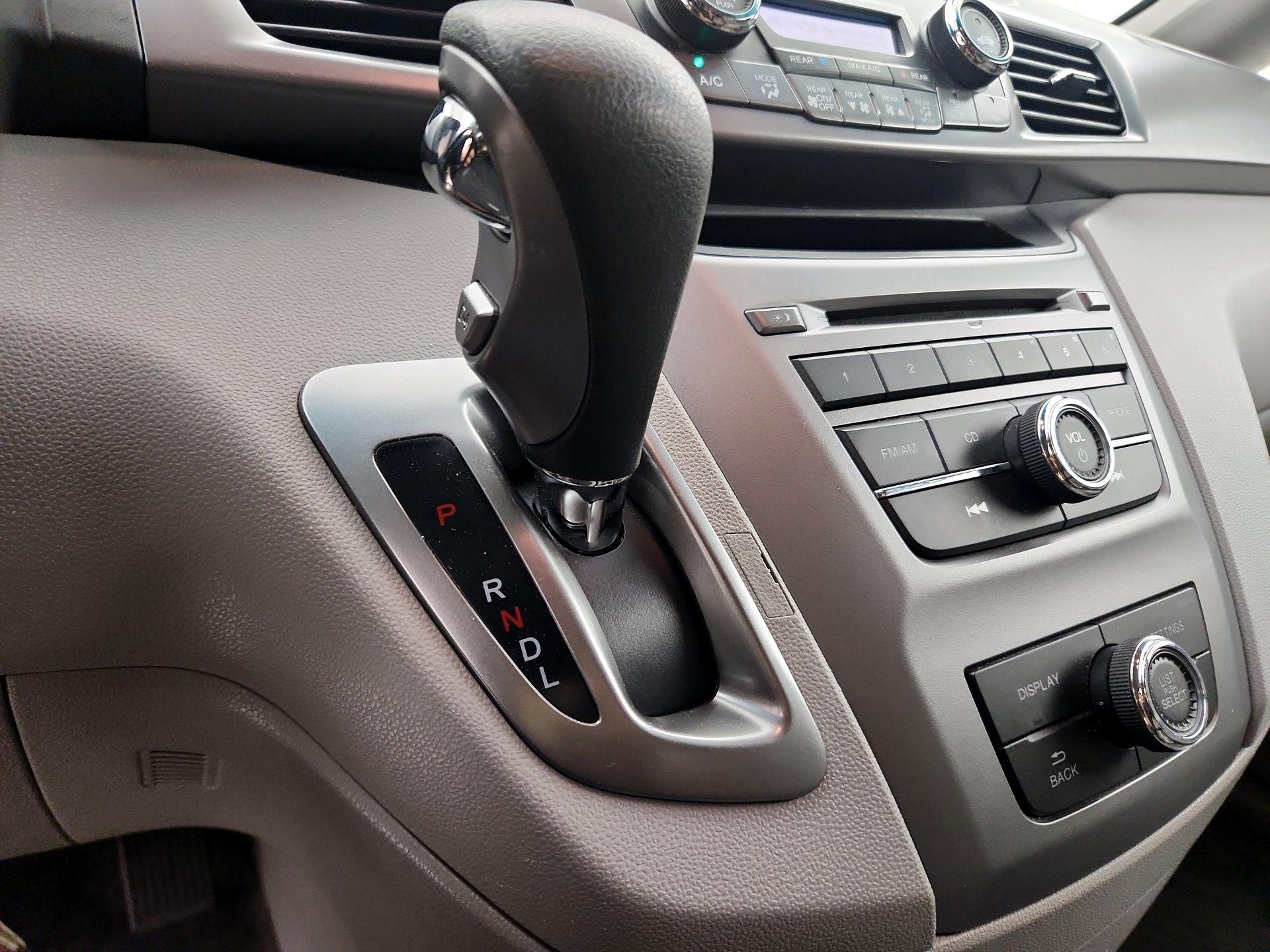 Thumbnail: 2015 Honda Odyssey - 17