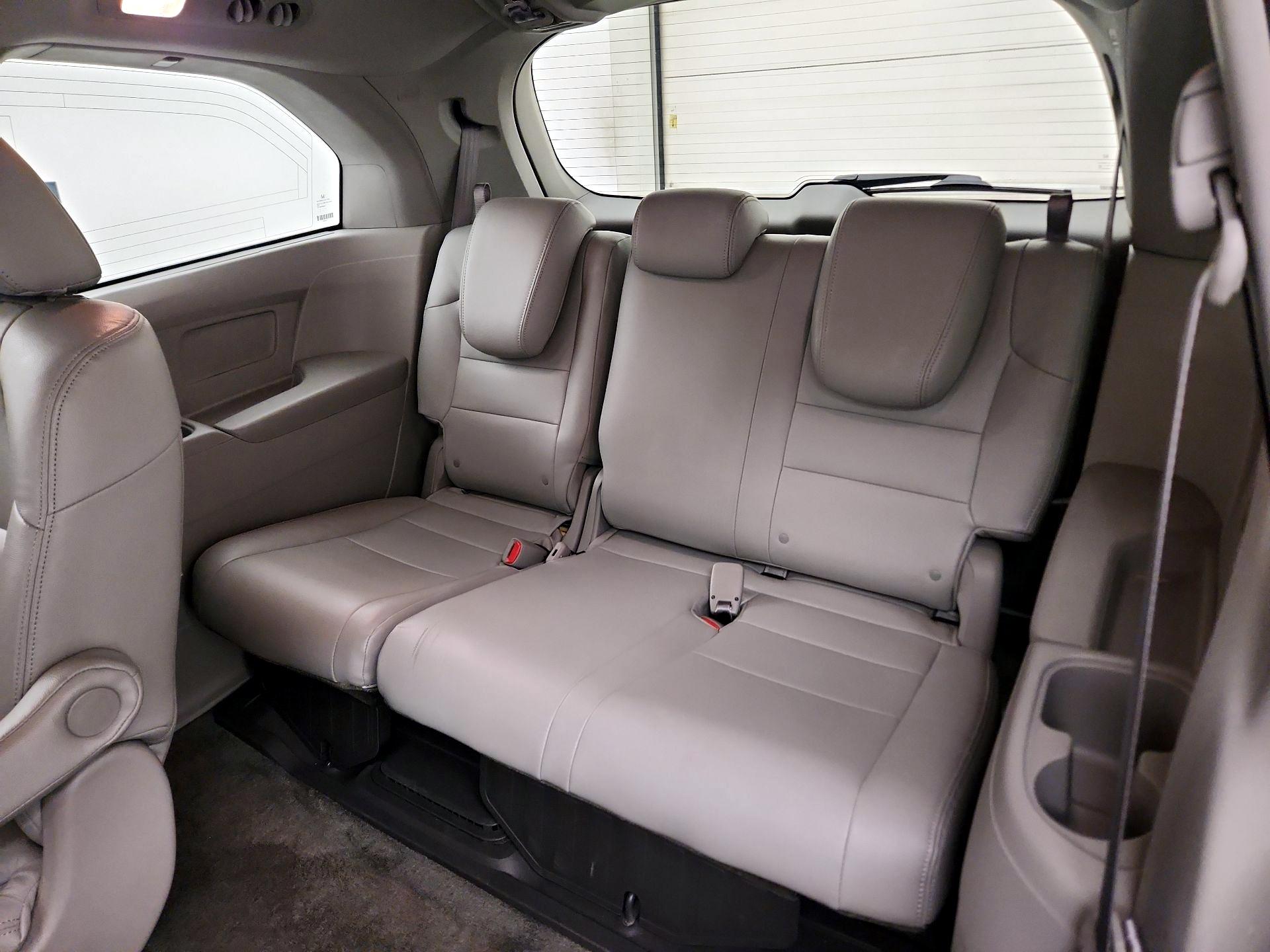 Thumbnail: 2015 Honda Odyssey - 20