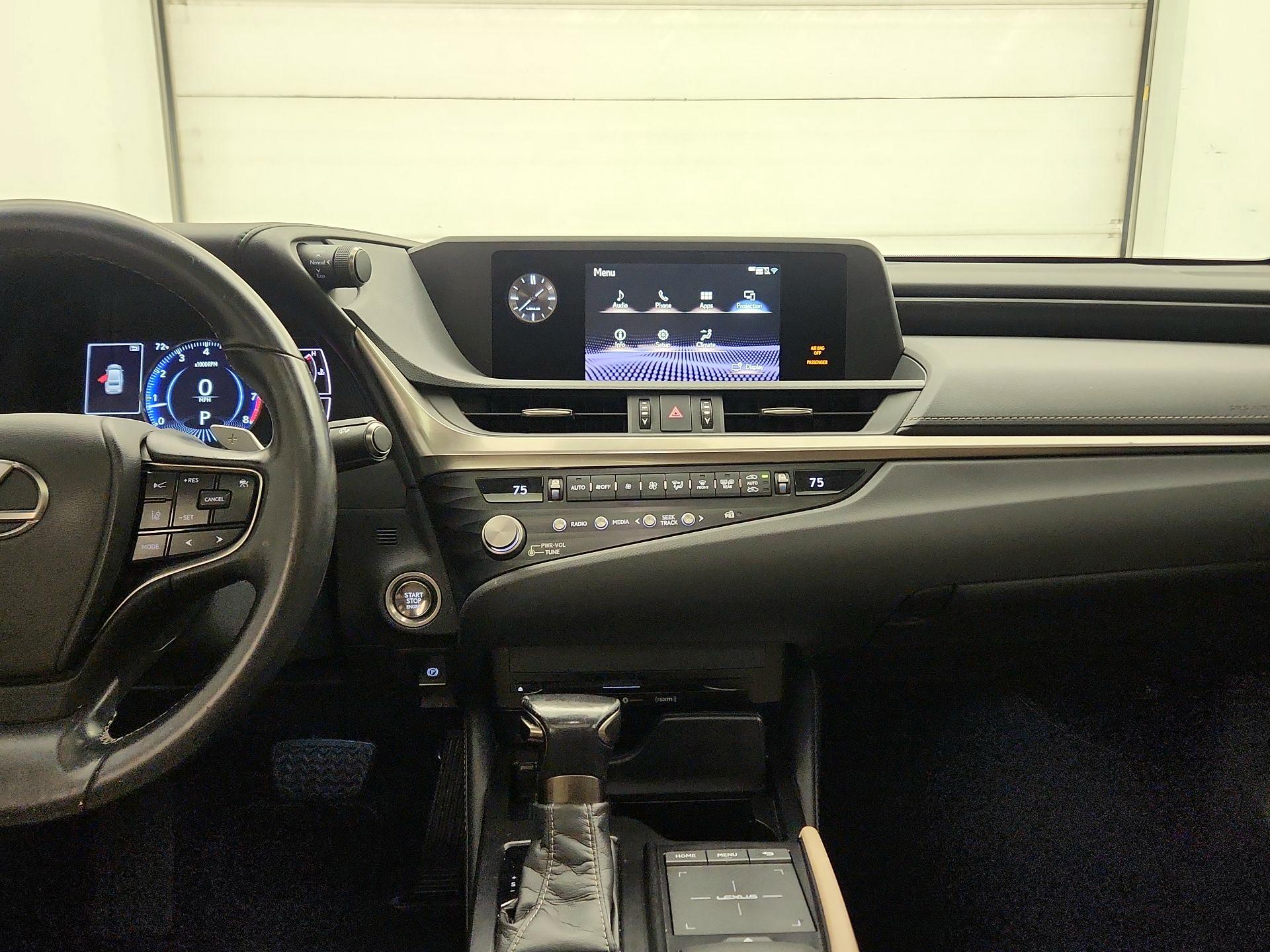 Thumbnail: 2021 Lexus ES - 9