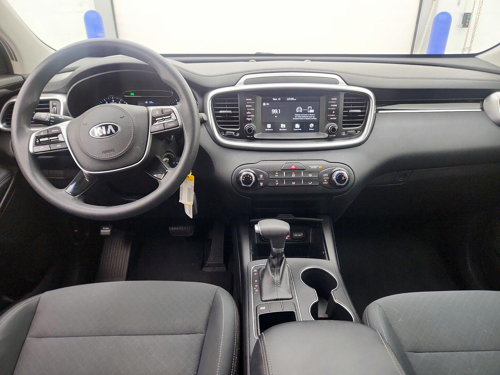 Thumbnail: 2019 Kia Sorento - 9
