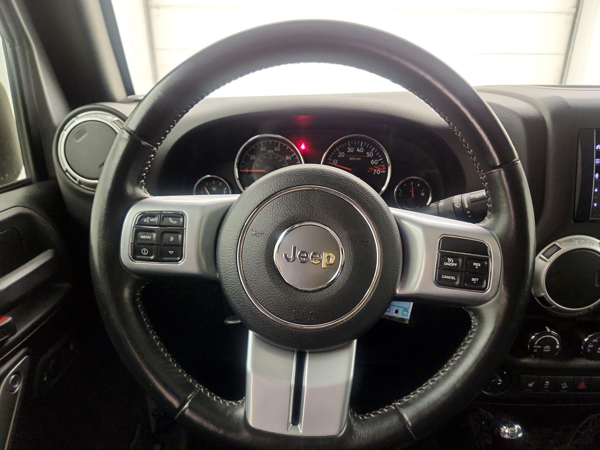 Thumbnail: 2016 Jeep Wrangler - 10