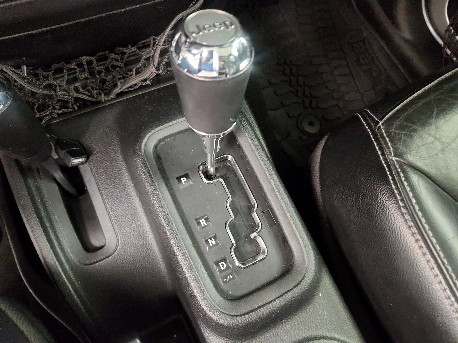 Thumbnail: 2016 Jeep Wrangler - 17