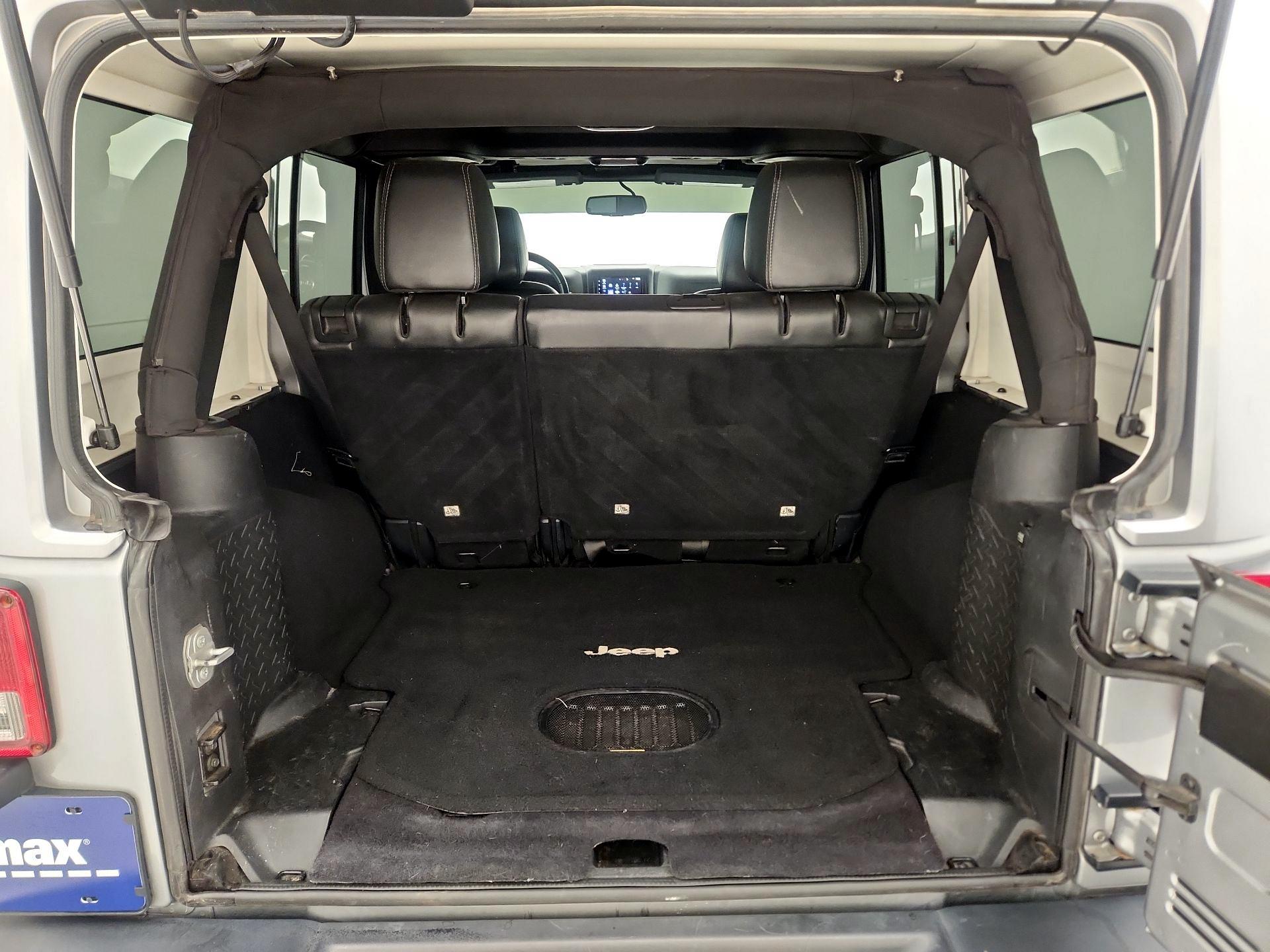 Thumbnail: 2016 Jeep Wrangler - 20