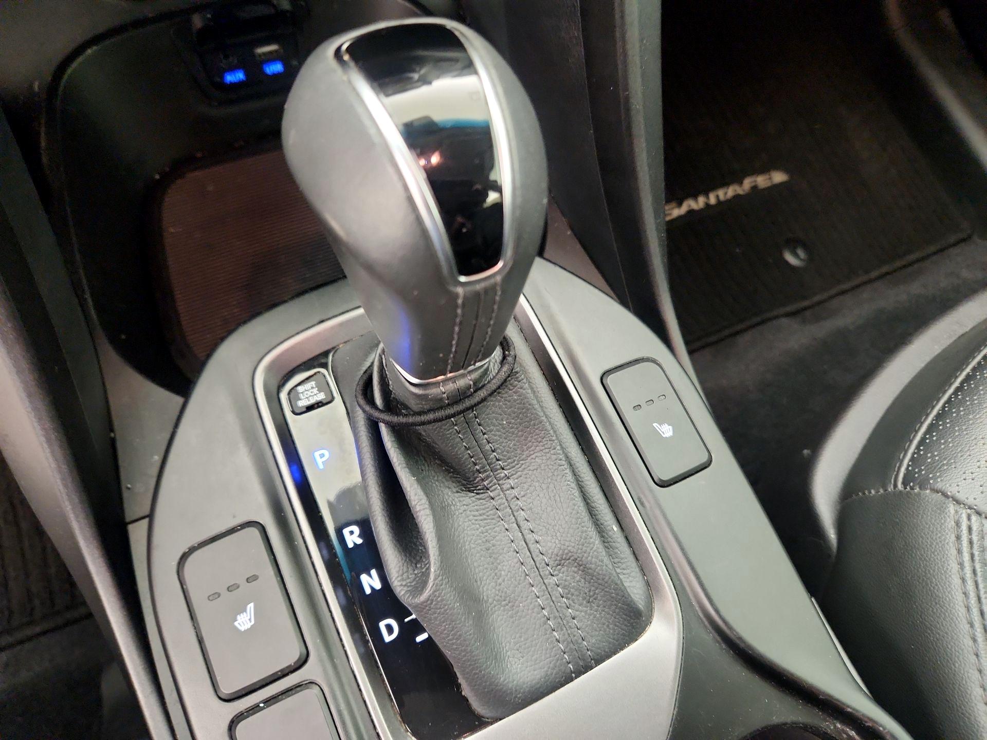 Thumbnail: 2016 Hyundai Santa Fe - 17