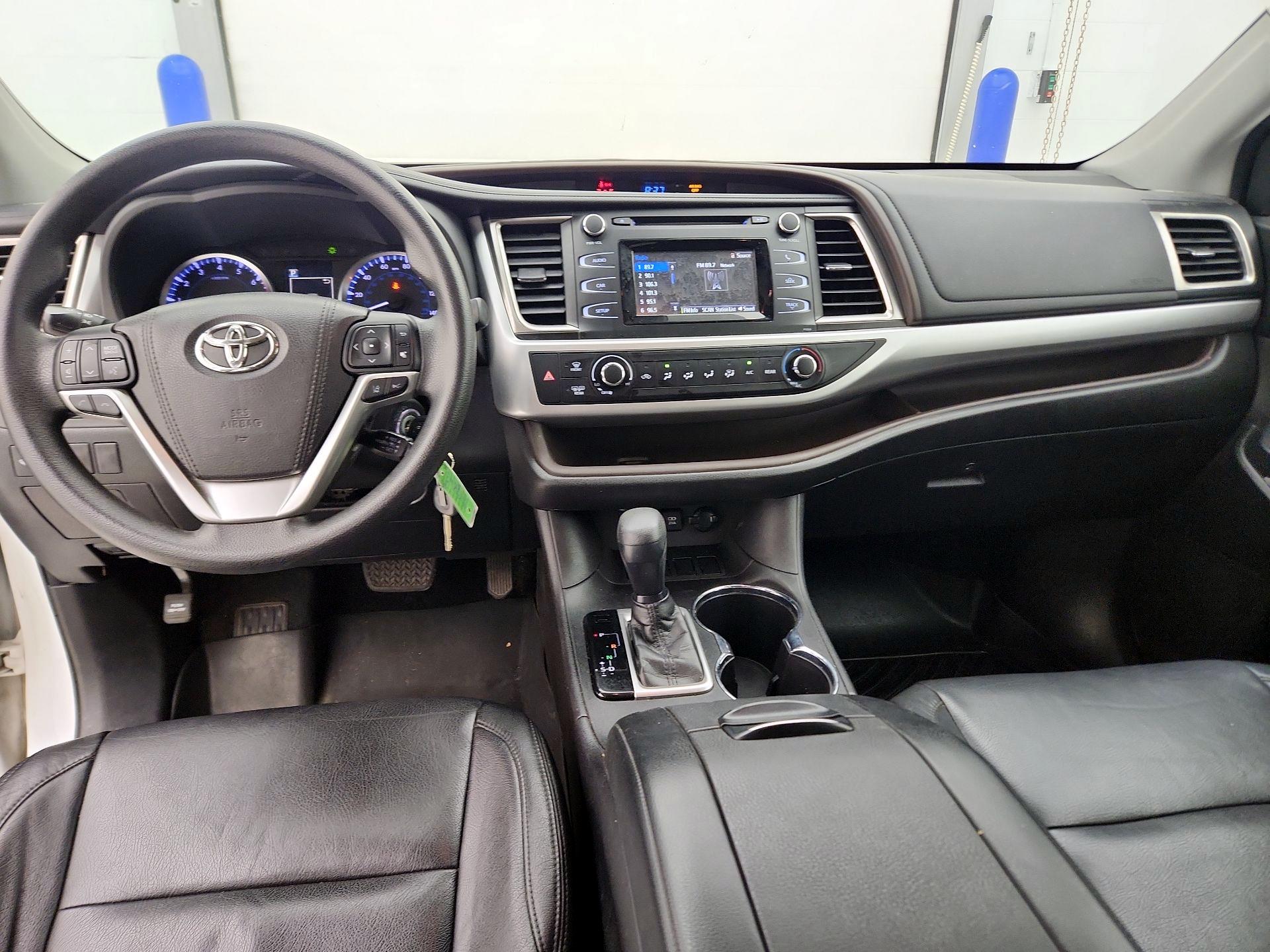Thumbnail: 2018 Toyota Highlander - 9