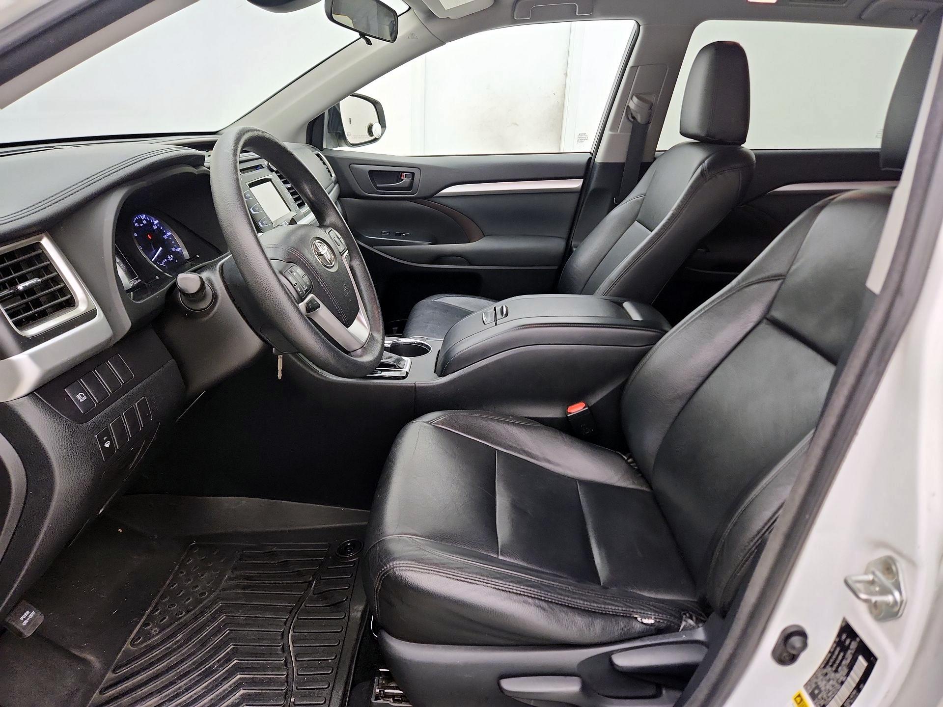 Thumbnail: 2018 Toyota Highlander - 11