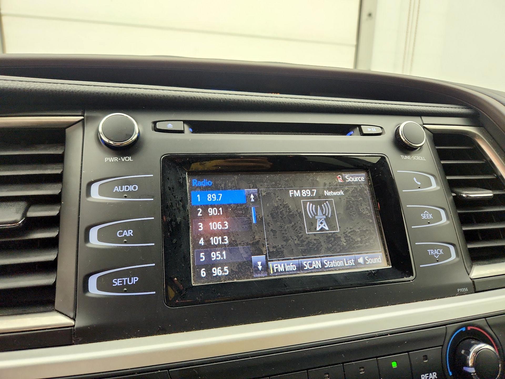 Thumbnail: 2018 Toyota Highlander - 15