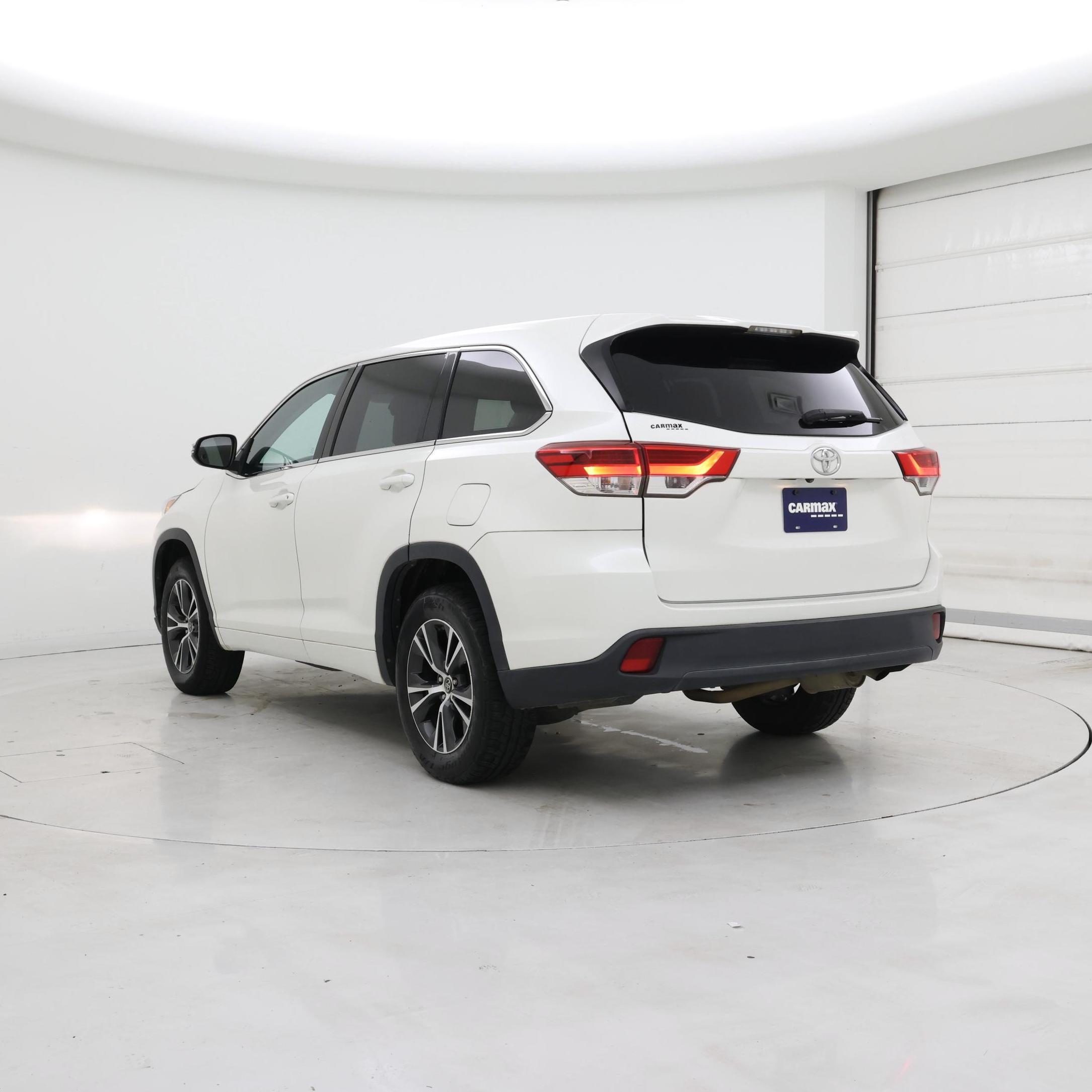 Thumbnail: 2018 Toyota Highlander - 2