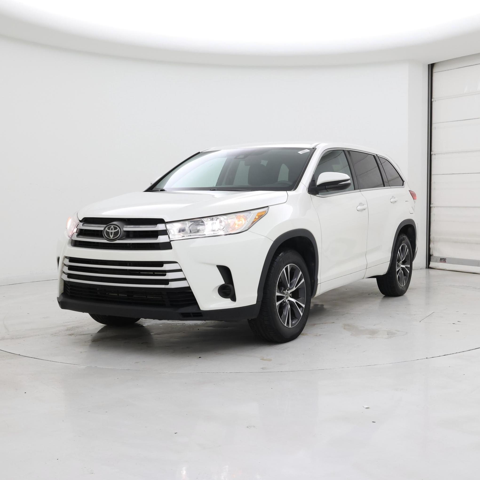 Thumbnail: 2018 Toyota Highlander - 4