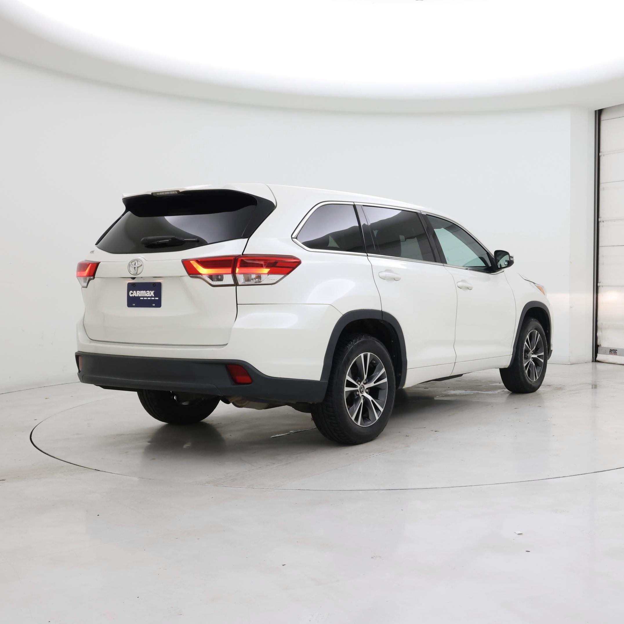 Thumbnail: 2018 Toyota Highlander - 8