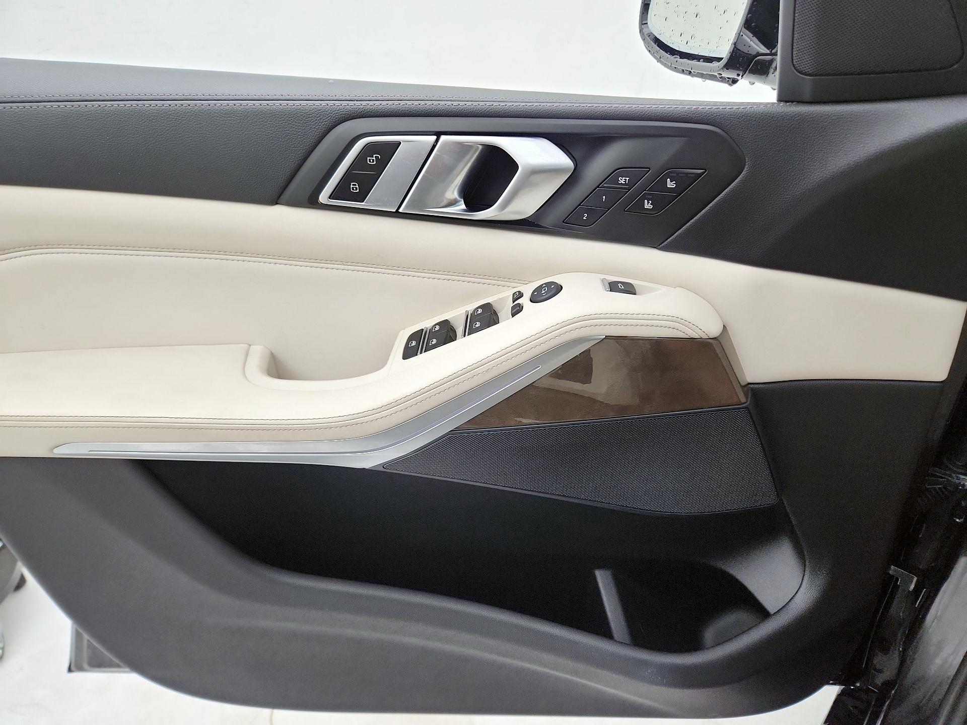 Thumbnail: 2020 BMW X5 - 12