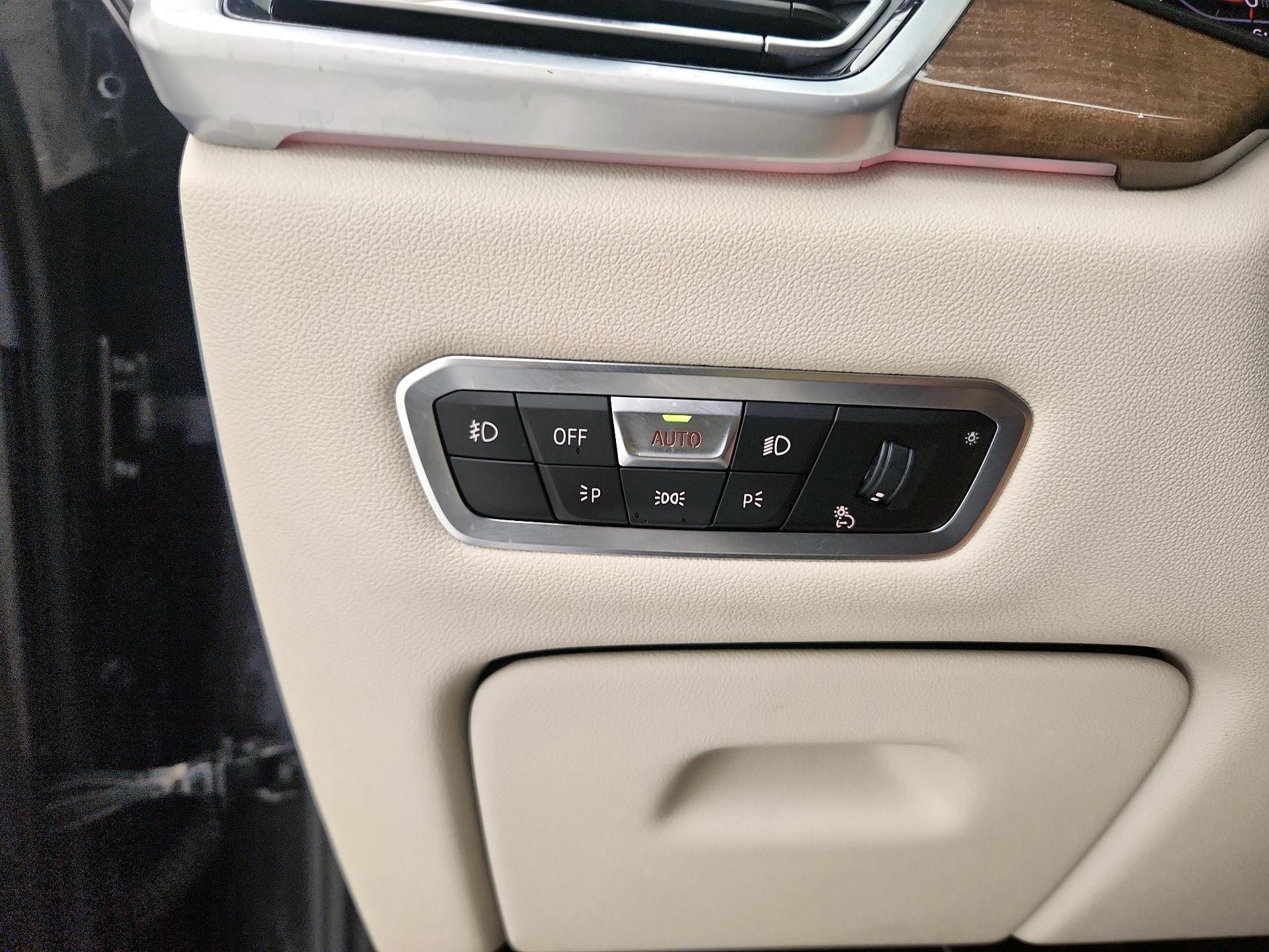 Thumbnail: 2020 BMW X5 - 13