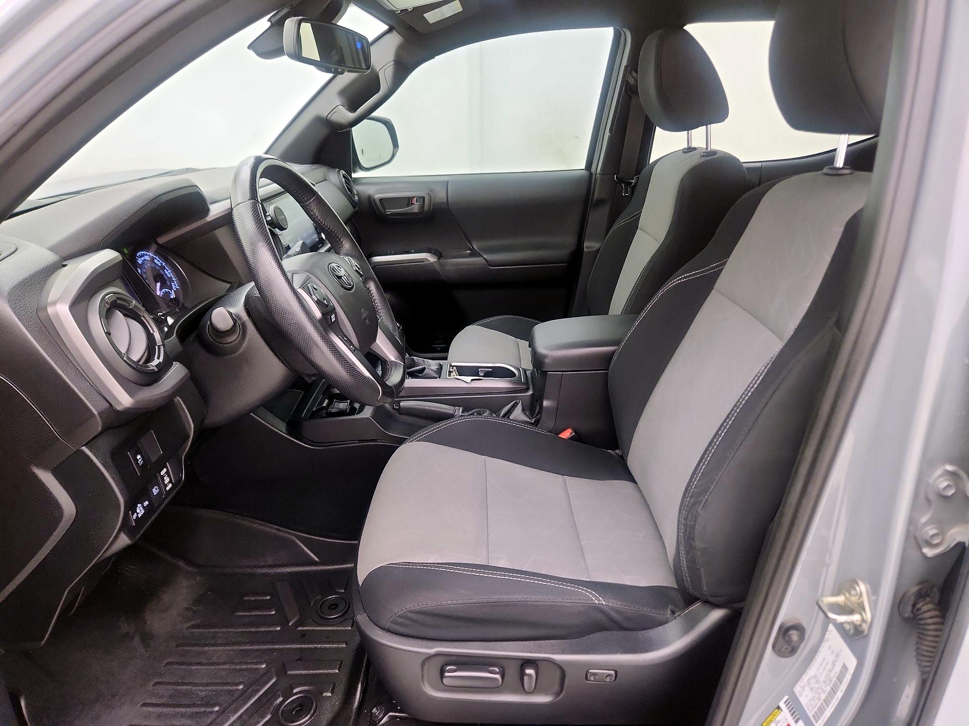 Thumbnail: 2021 Toyota Tacoma - 11