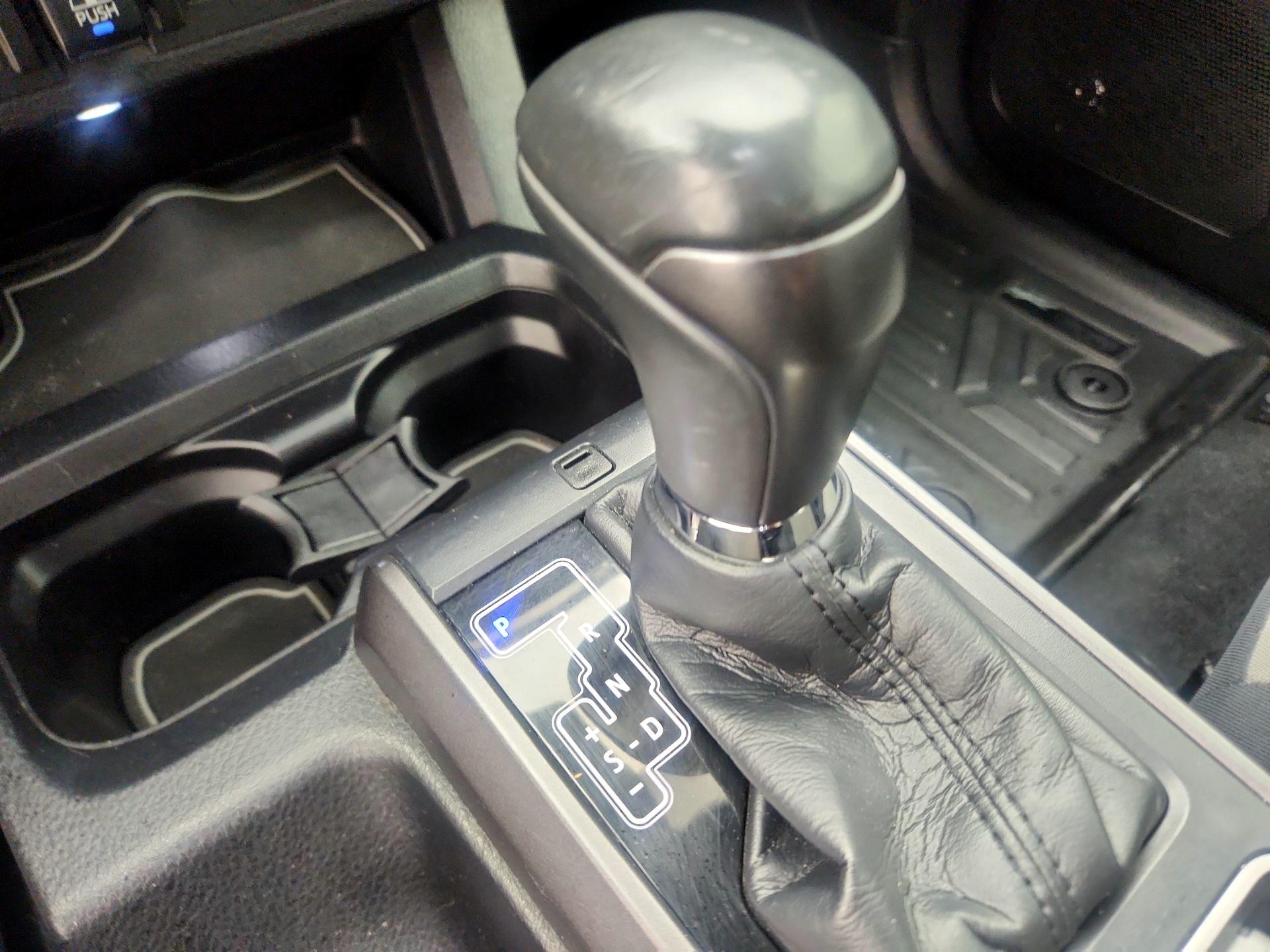 Thumbnail: 2021 Toyota Tacoma - 17