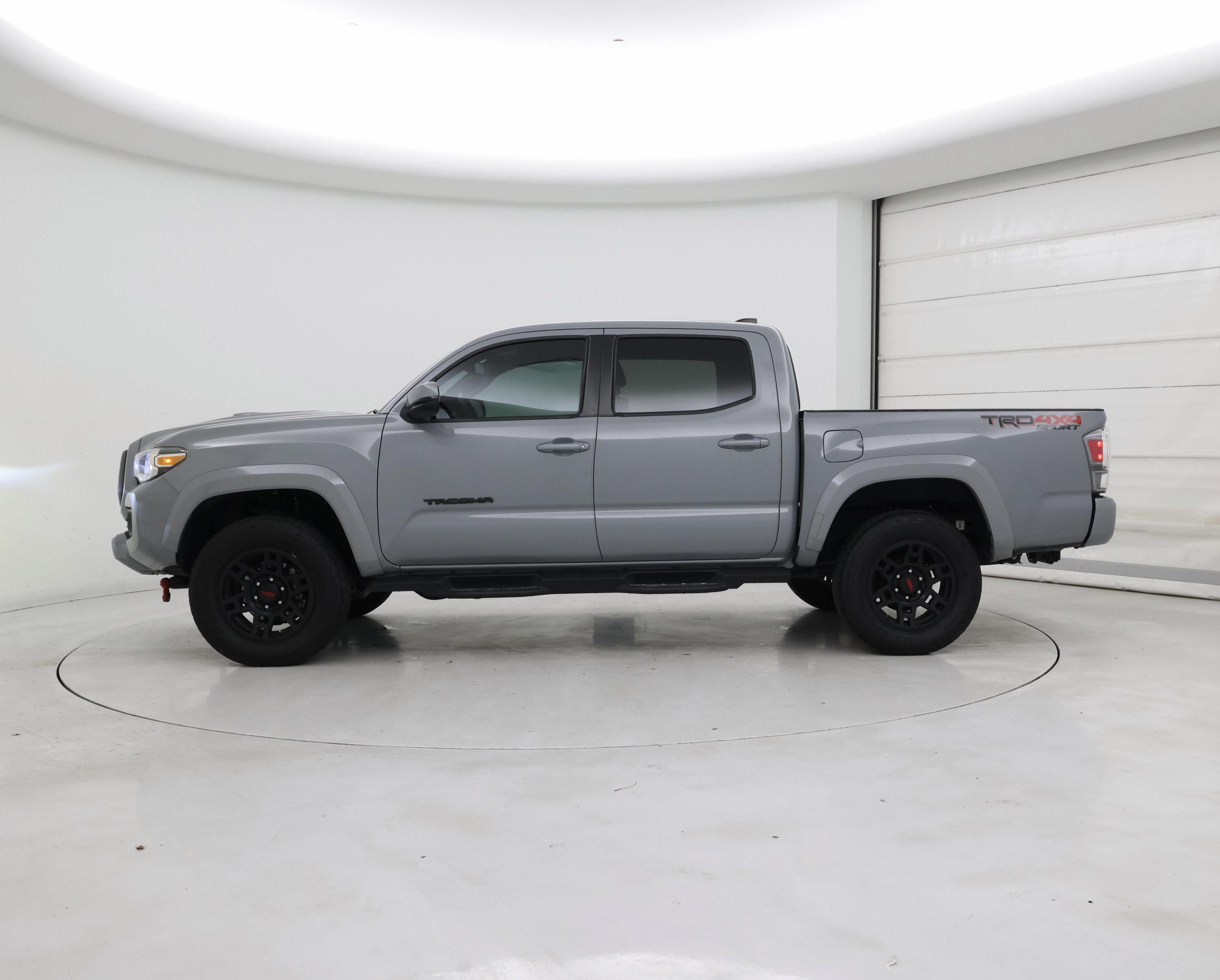 Thumbnail: 2021 Toyota Tacoma - 3
