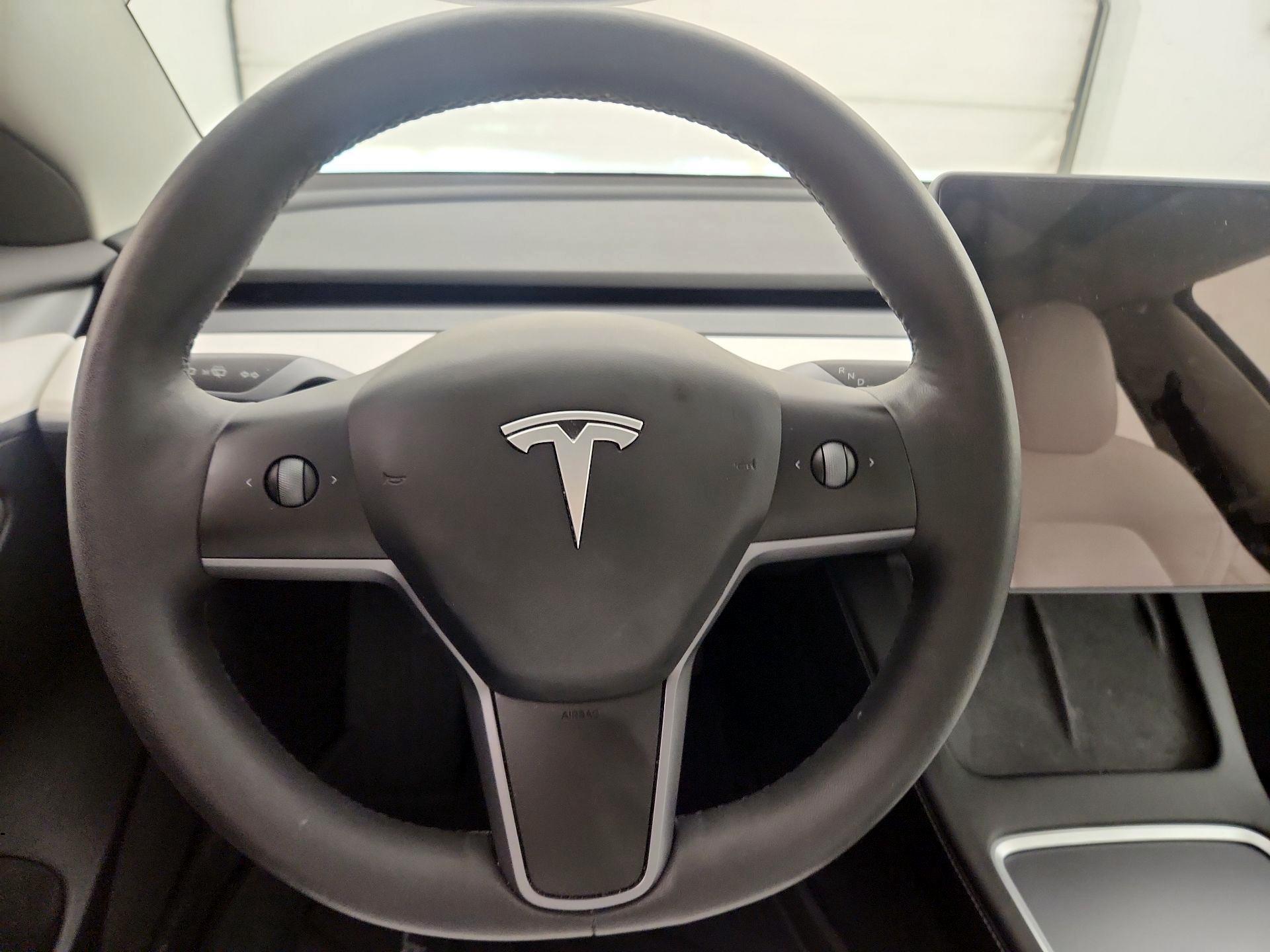 Thumbnail: 2023 Tesla Model 3 - 10