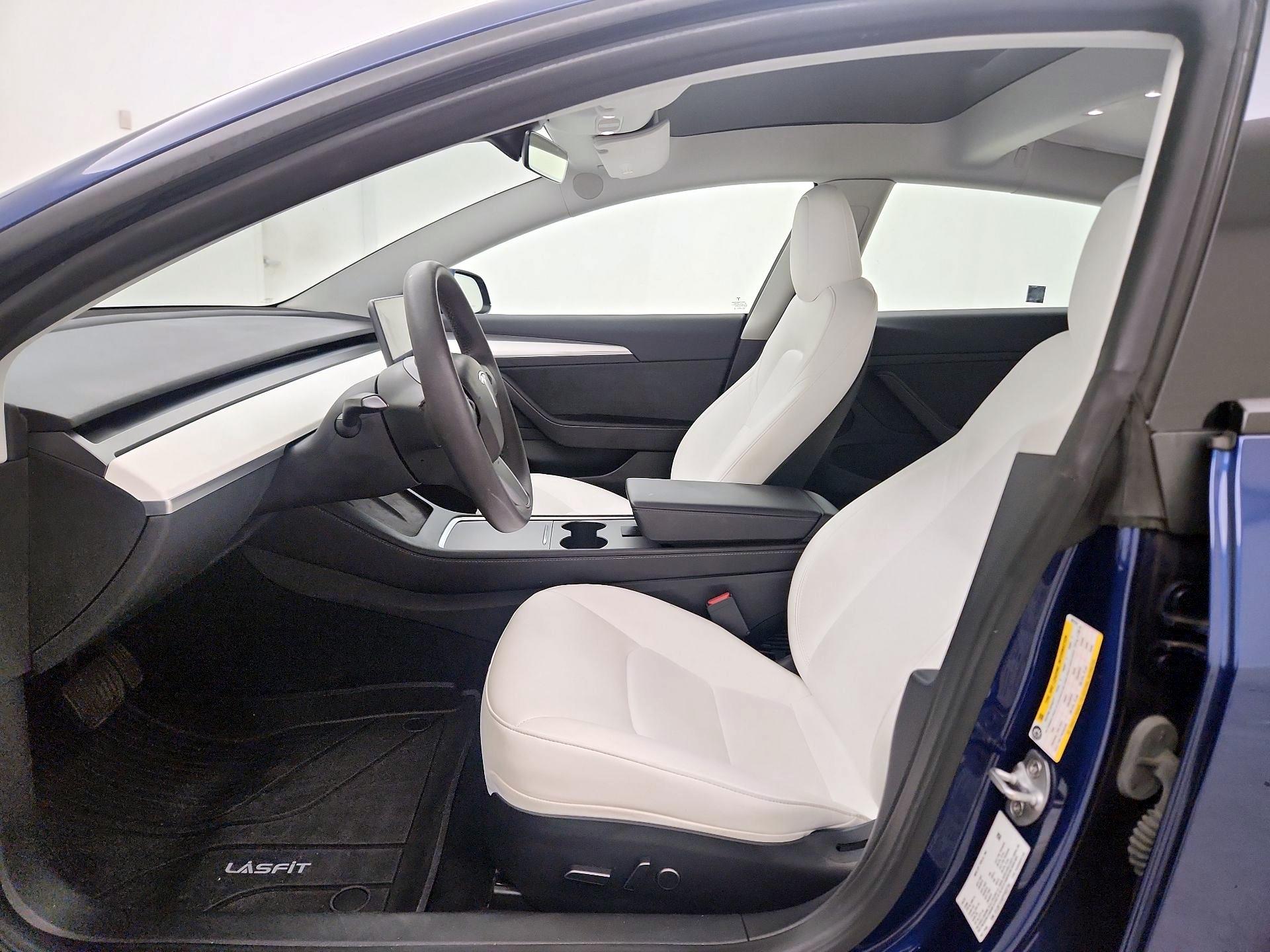 Thumbnail: 2023 Tesla Model 3 - 11