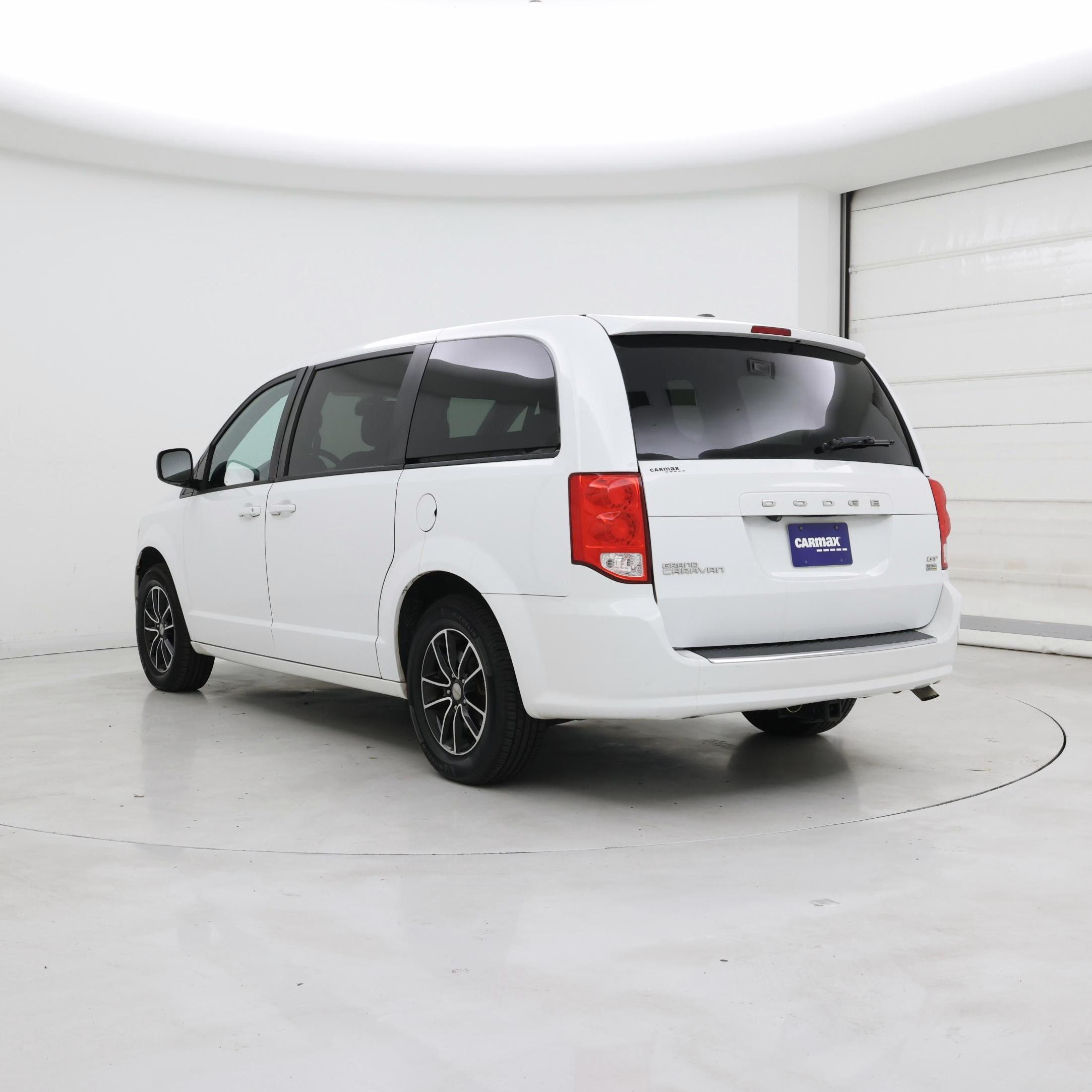 Thumbnail: 2019 Dodge Grand Caravan - 2