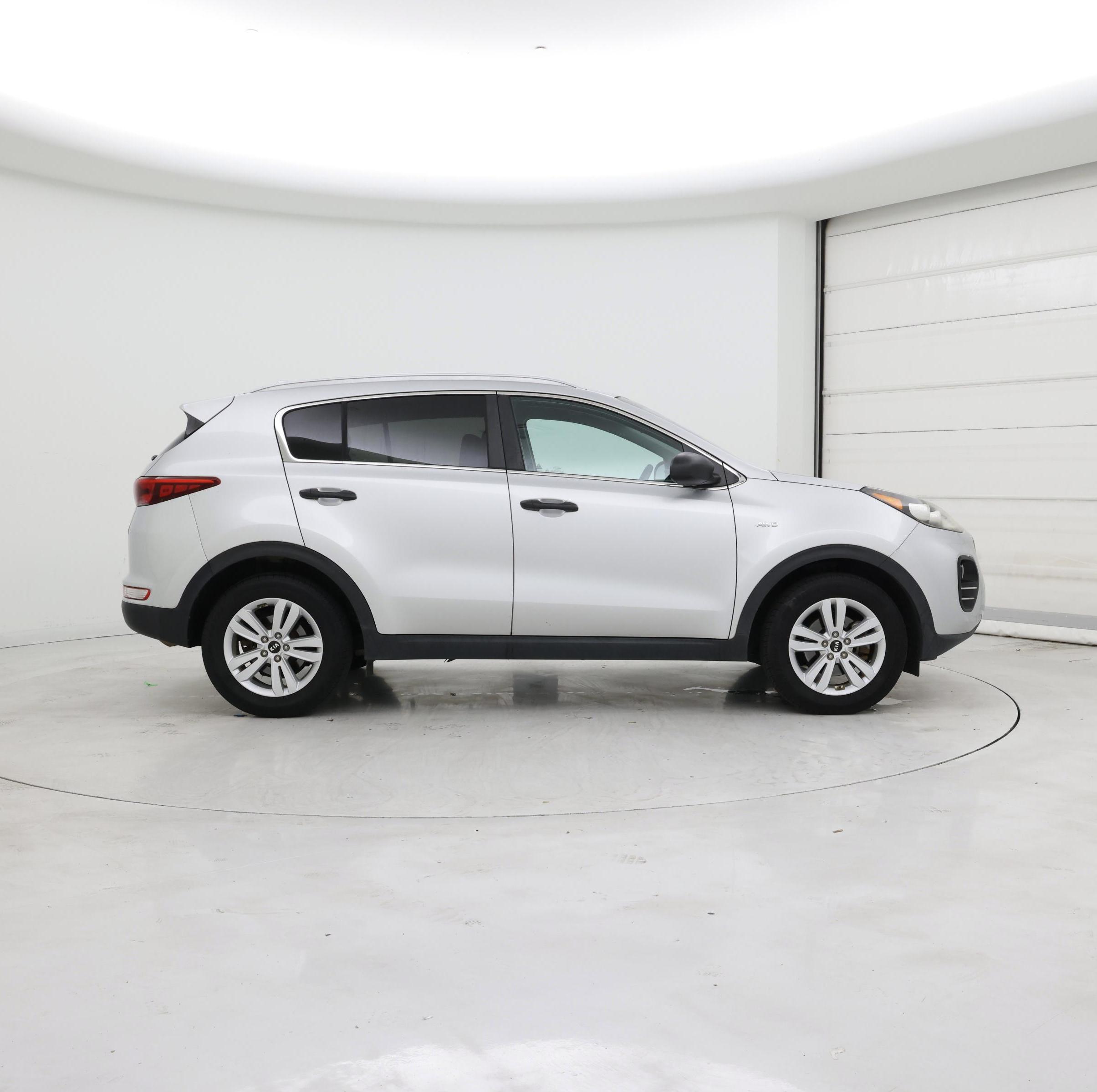 Thumbnail: 2017 Kia Sportage - 7