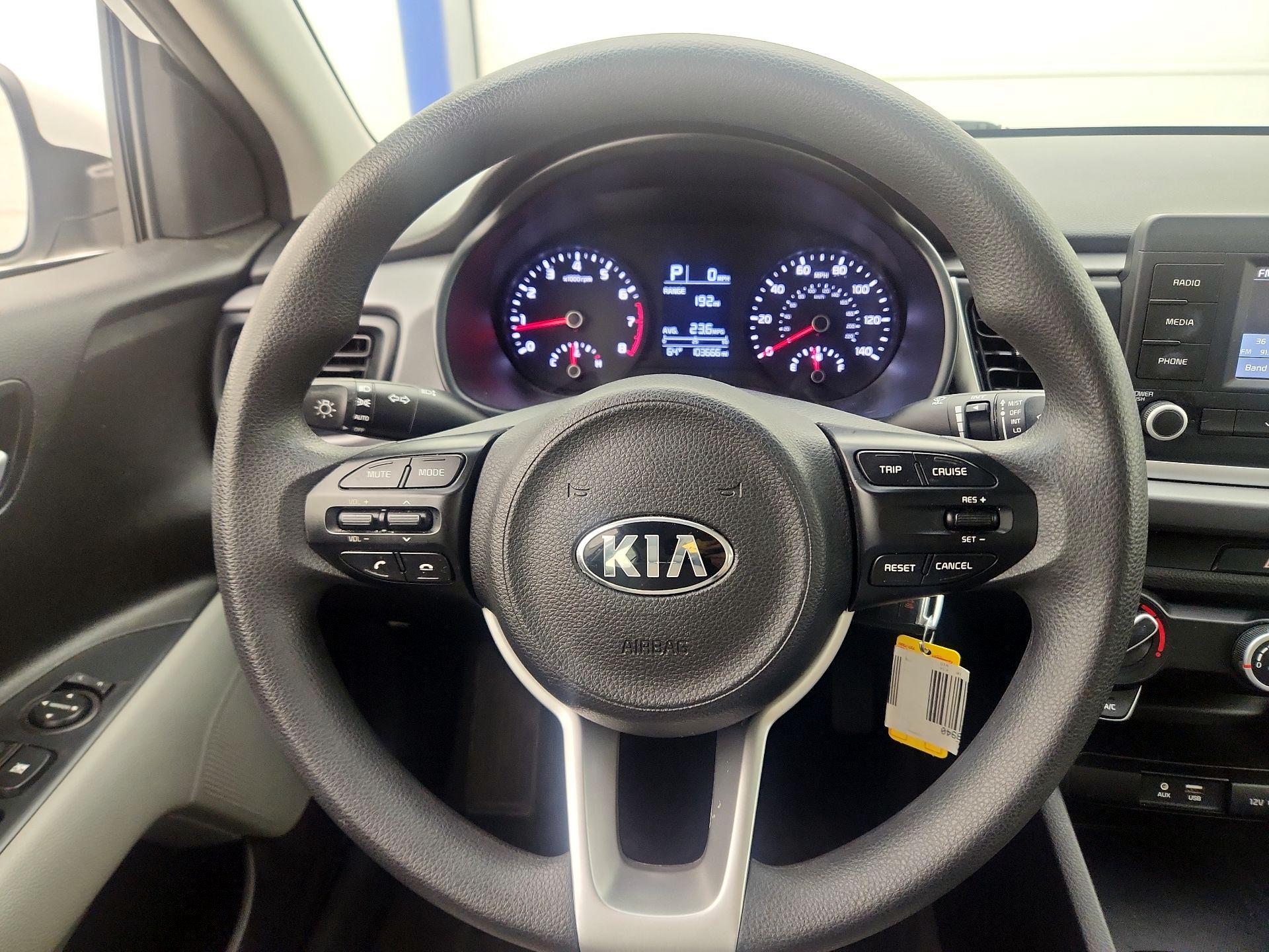 Thumbnail: 2018 Kia Rio - 10