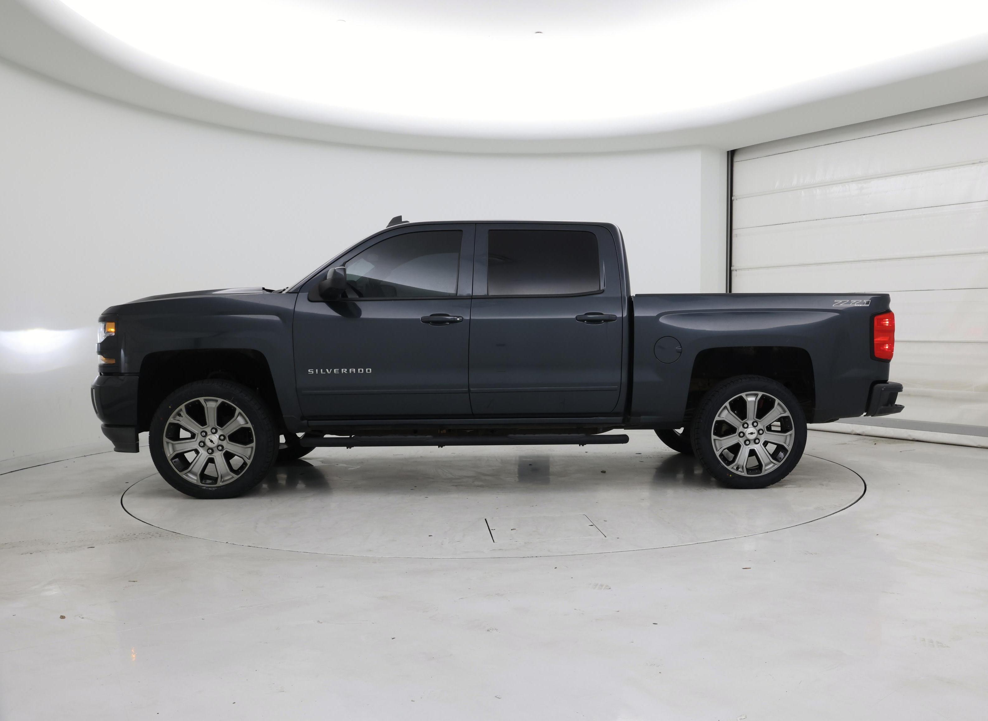 Thumbnail: 2018 Chevrolet Silverado 1500 - 3