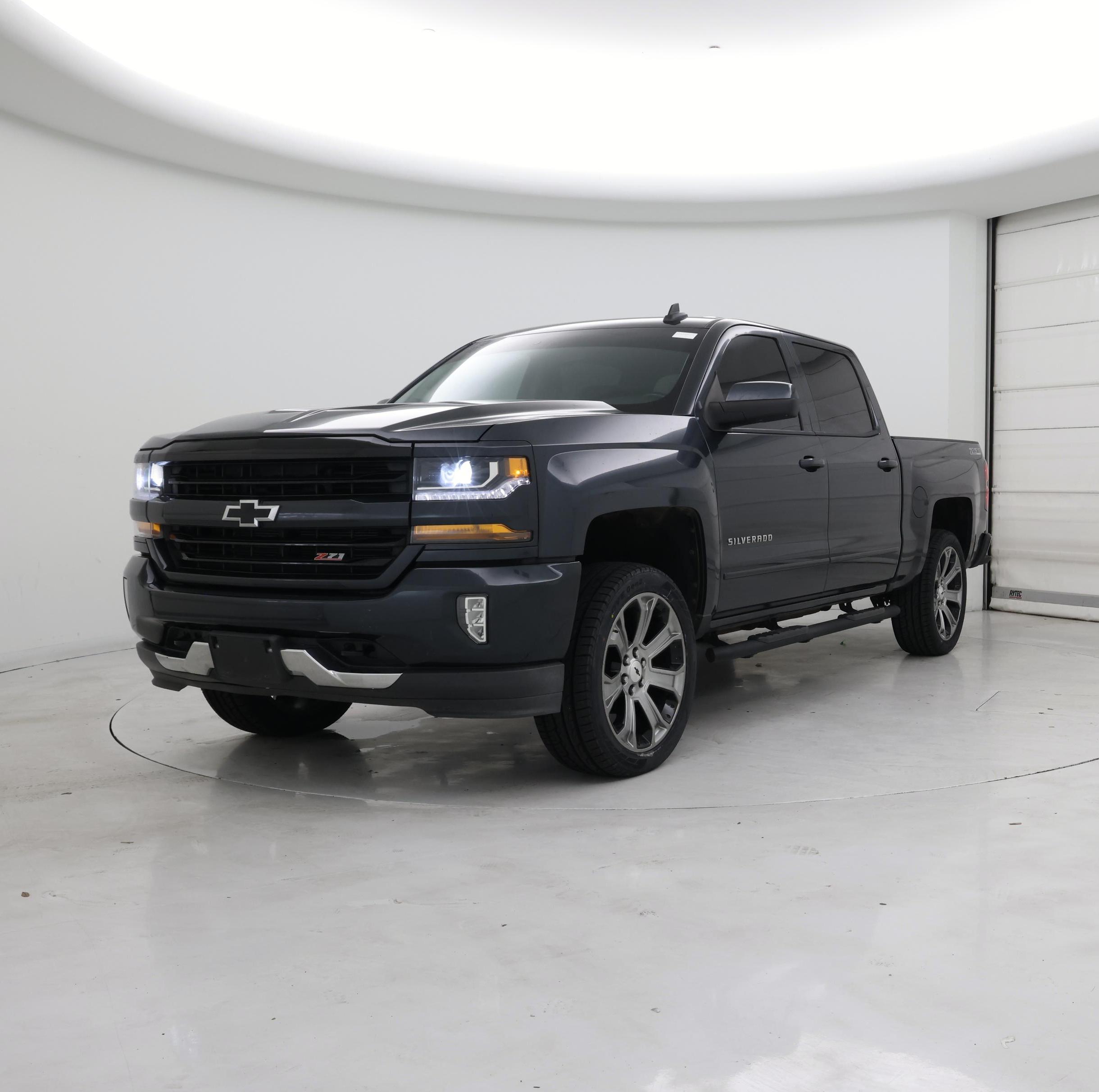 Thumbnail: 2018 Chevrolet Silverado 1500 - 4
