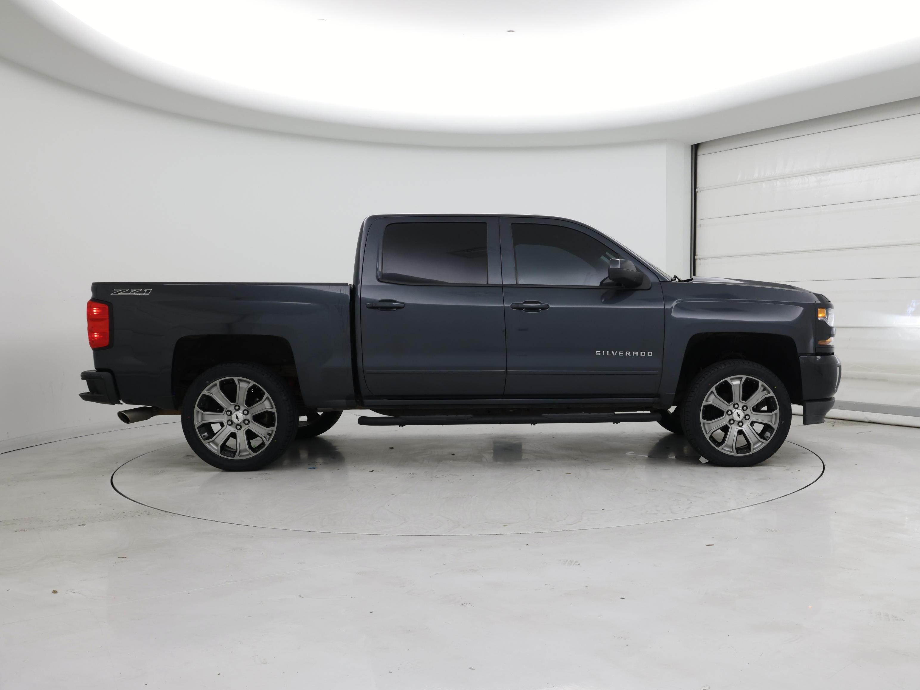 Thumbnail: 2018 Chevrolet Silverado 1500 - 7