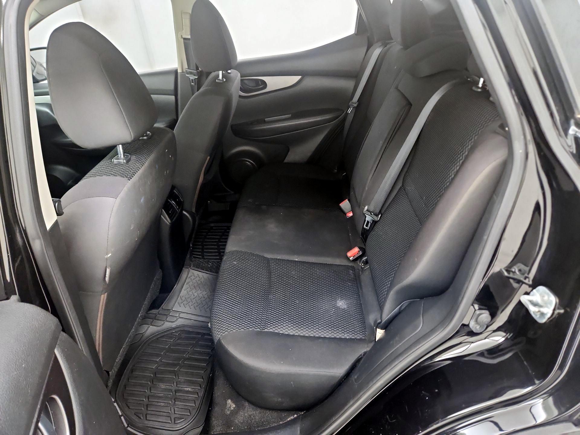 Thumbnail: 2017 Nissan Rogue Sport - 19