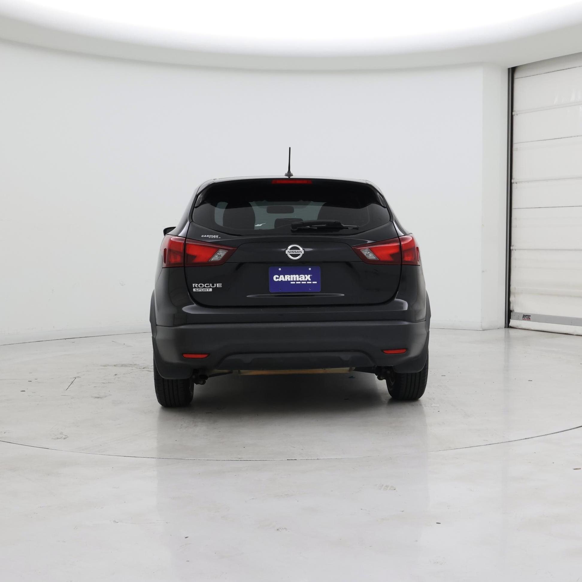 Thumbnail: 2017 Nissan Rogue Sport - 6