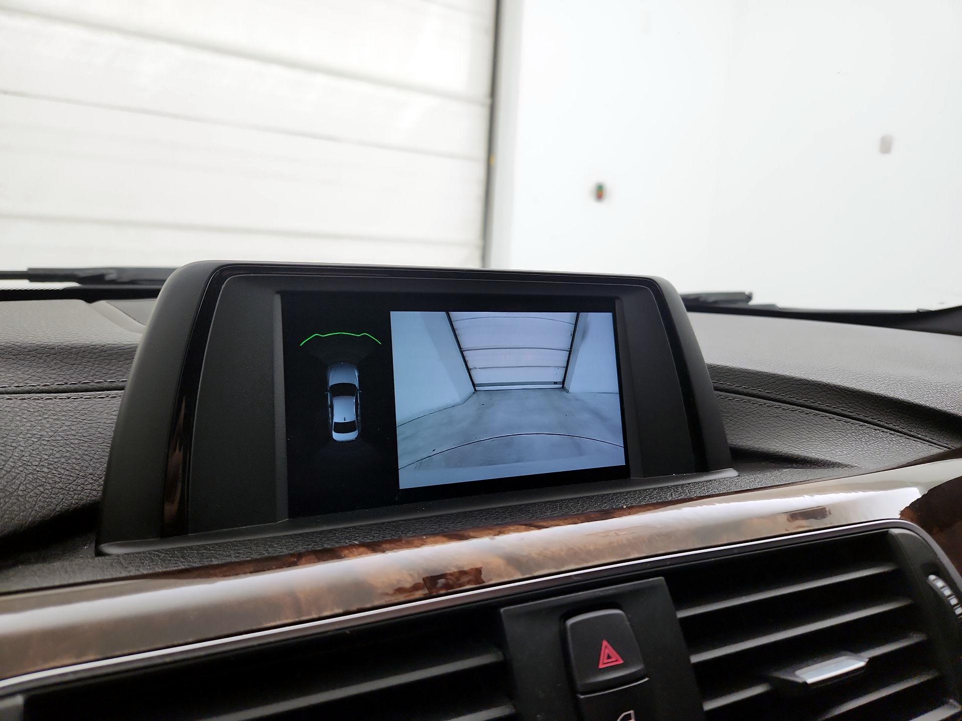 Thumbnail: 2018 BMW 3 Series - 14