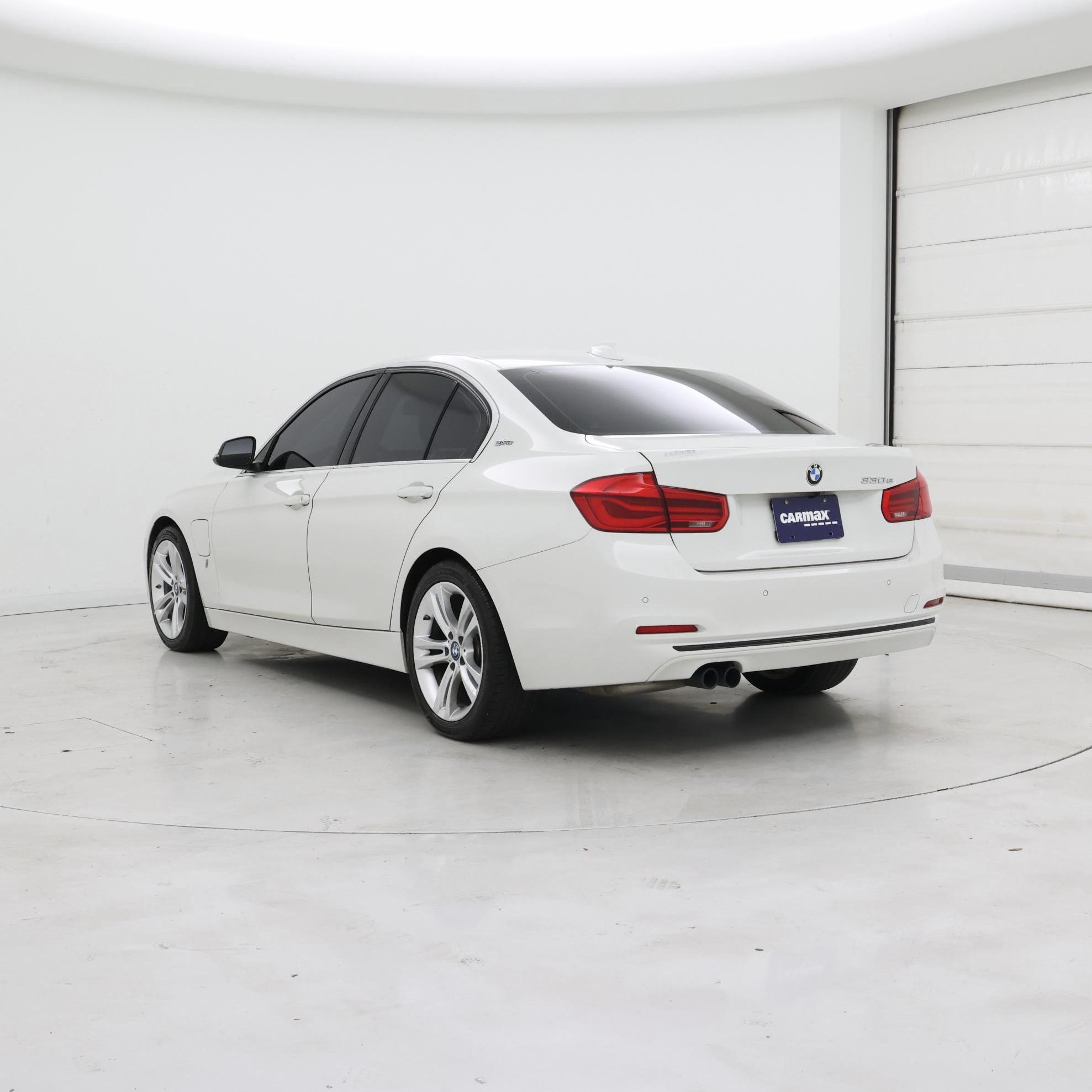 Thumbnail: 2018 BMW 3 Series - 2