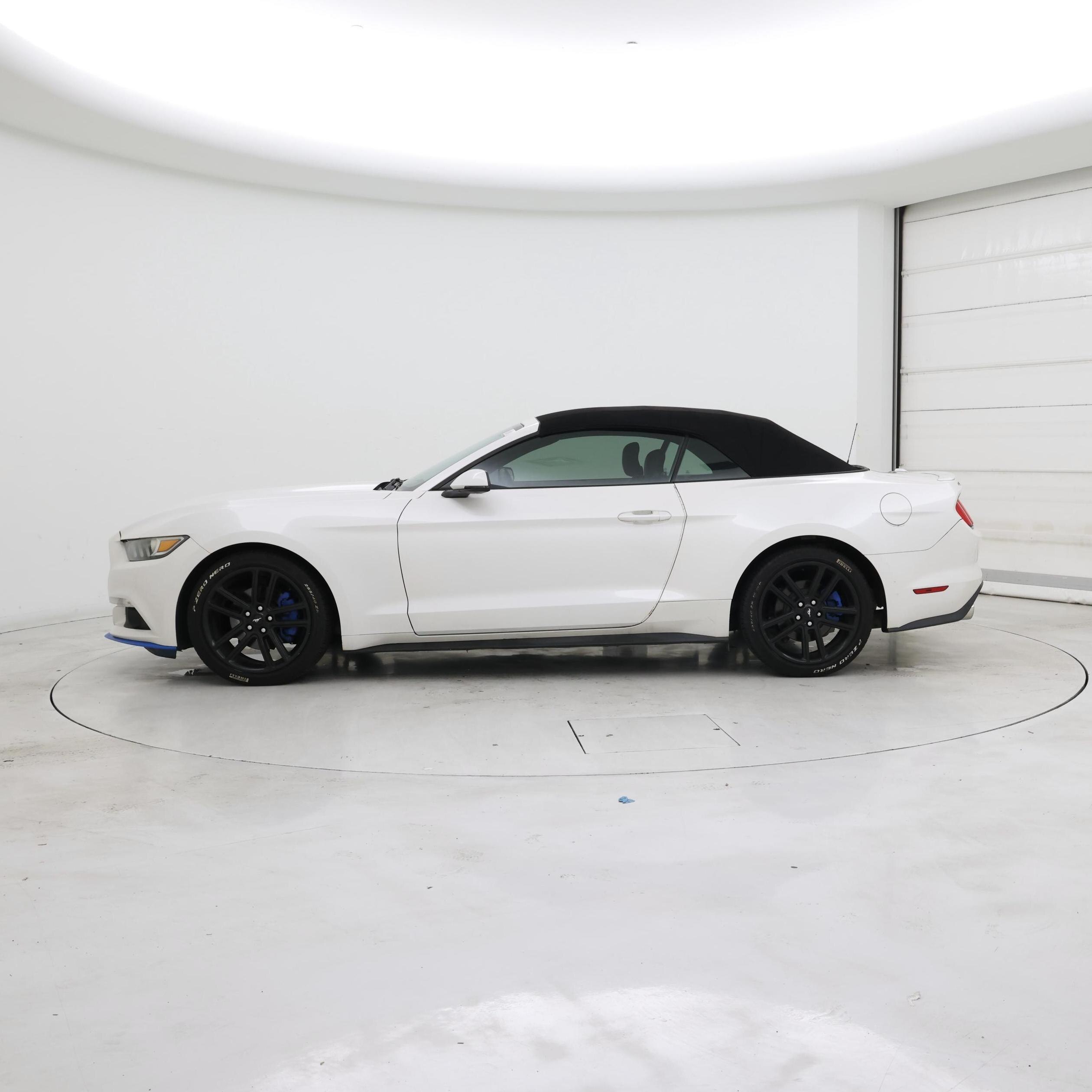 Thumbnail: 2017 Ford Mustang - 3