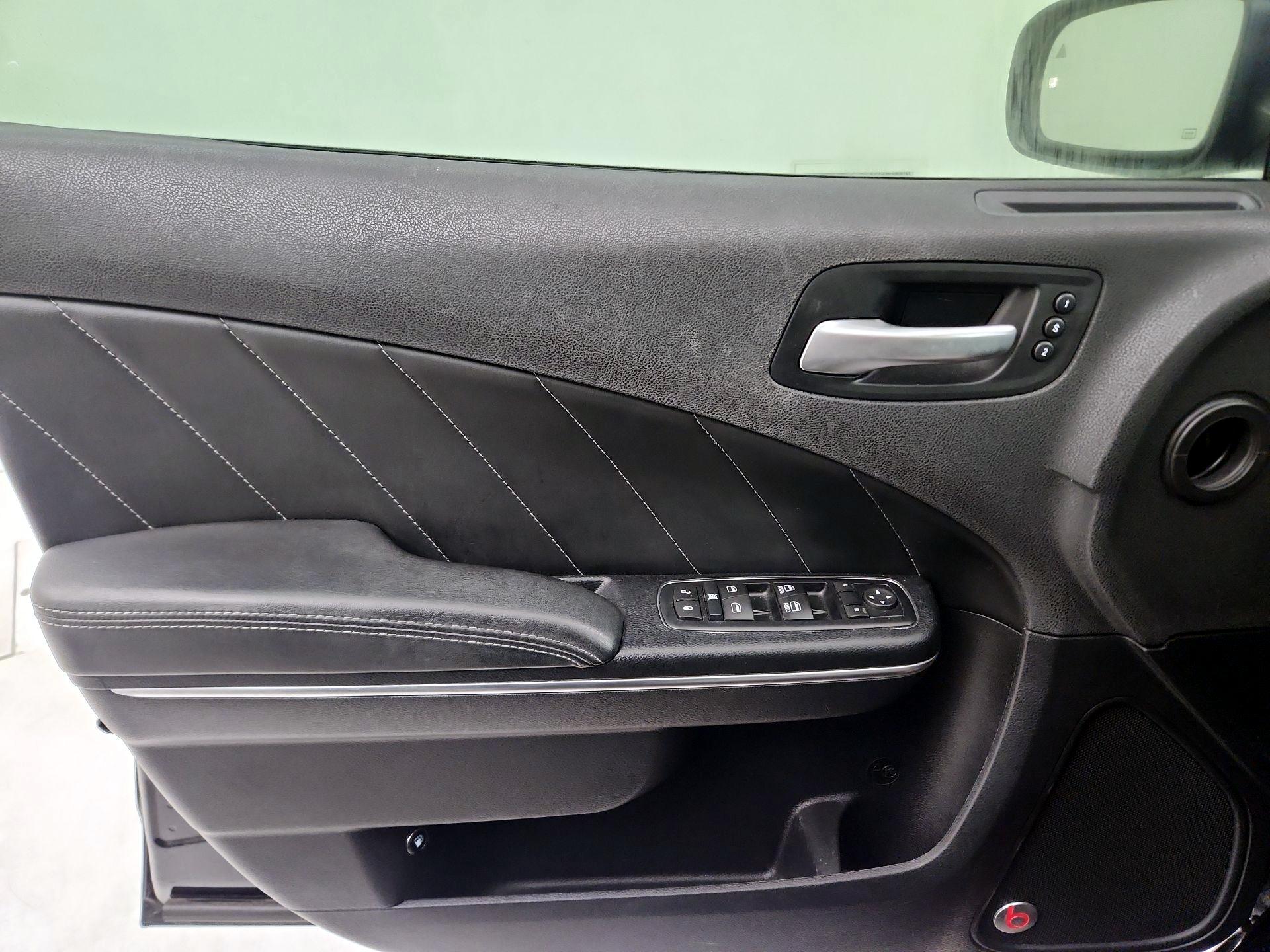 Thumbnail: 2017 Dodge Charger - 12