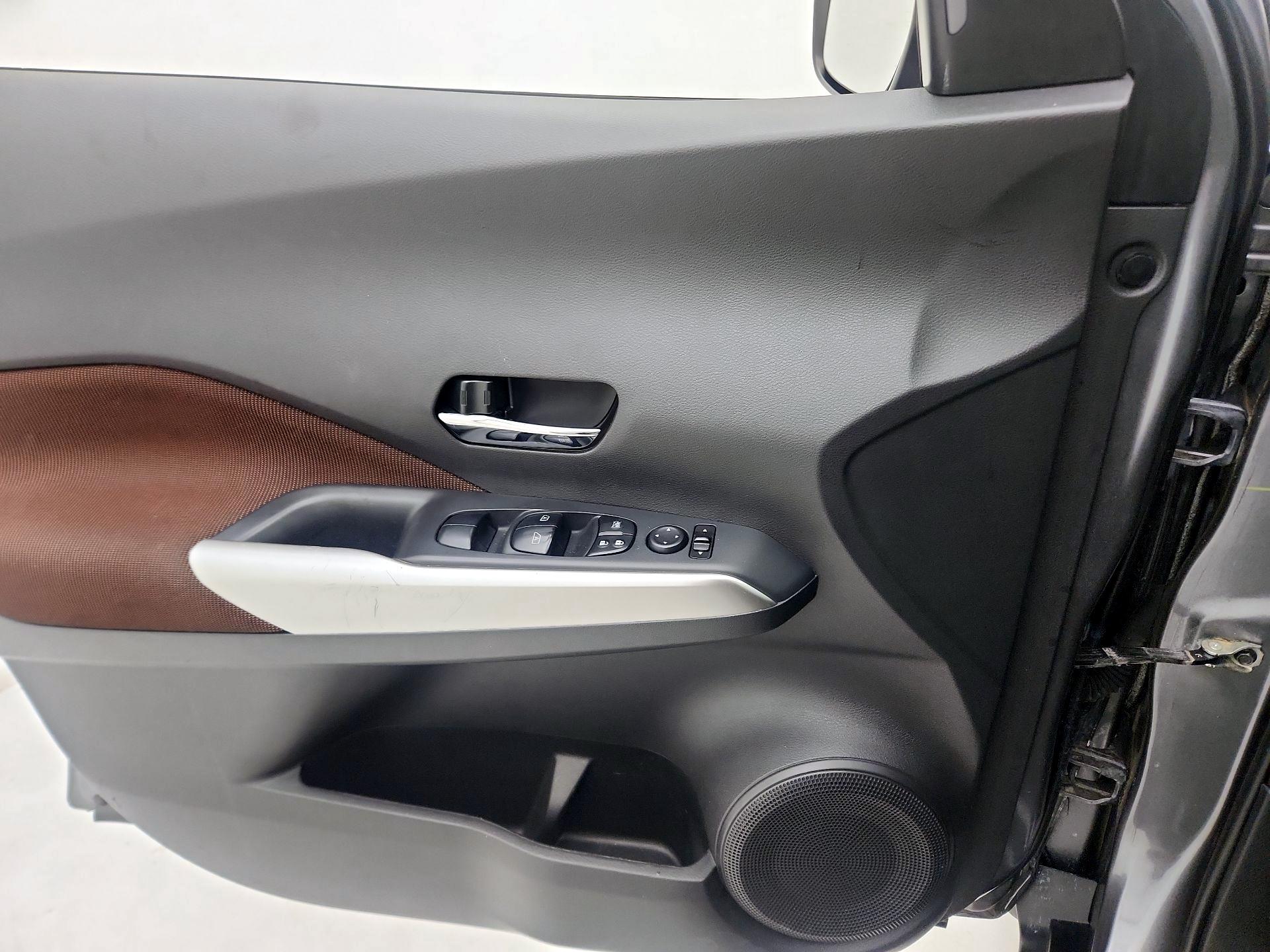 Thumbnail: 2018 Nissan Kicks - 12