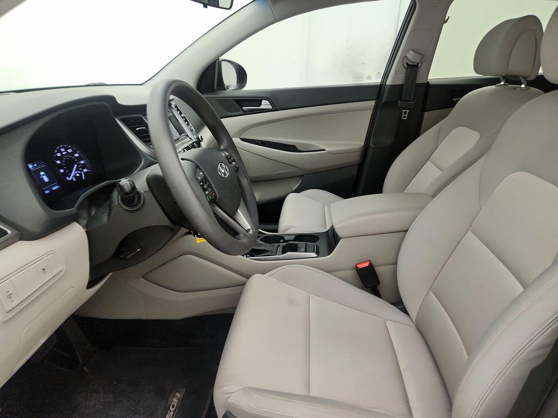 Thumbnail: 2017 Hyundai Tucson - 11