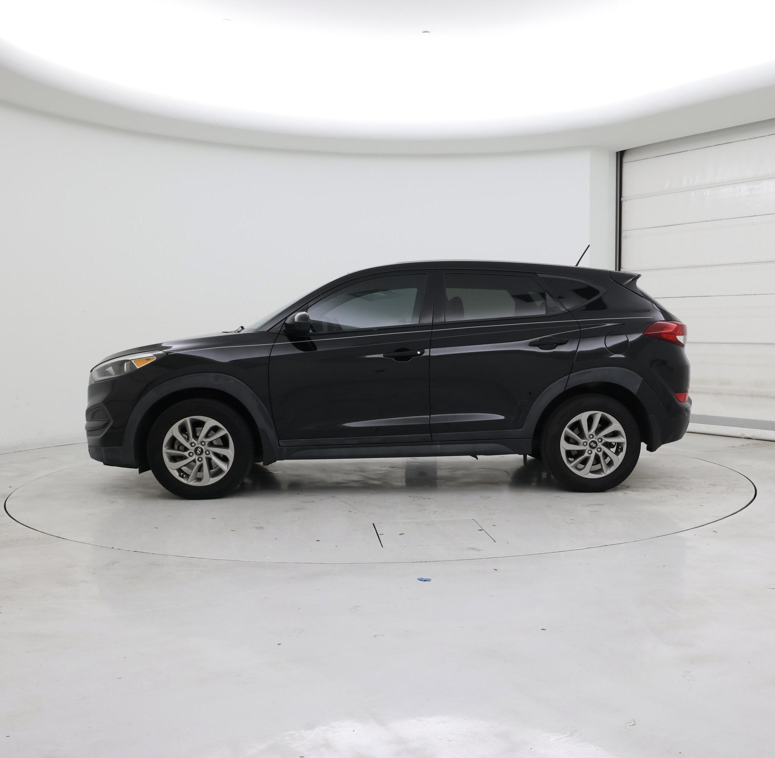 Thumbnail: 2017 Hyundai Tucson - 3